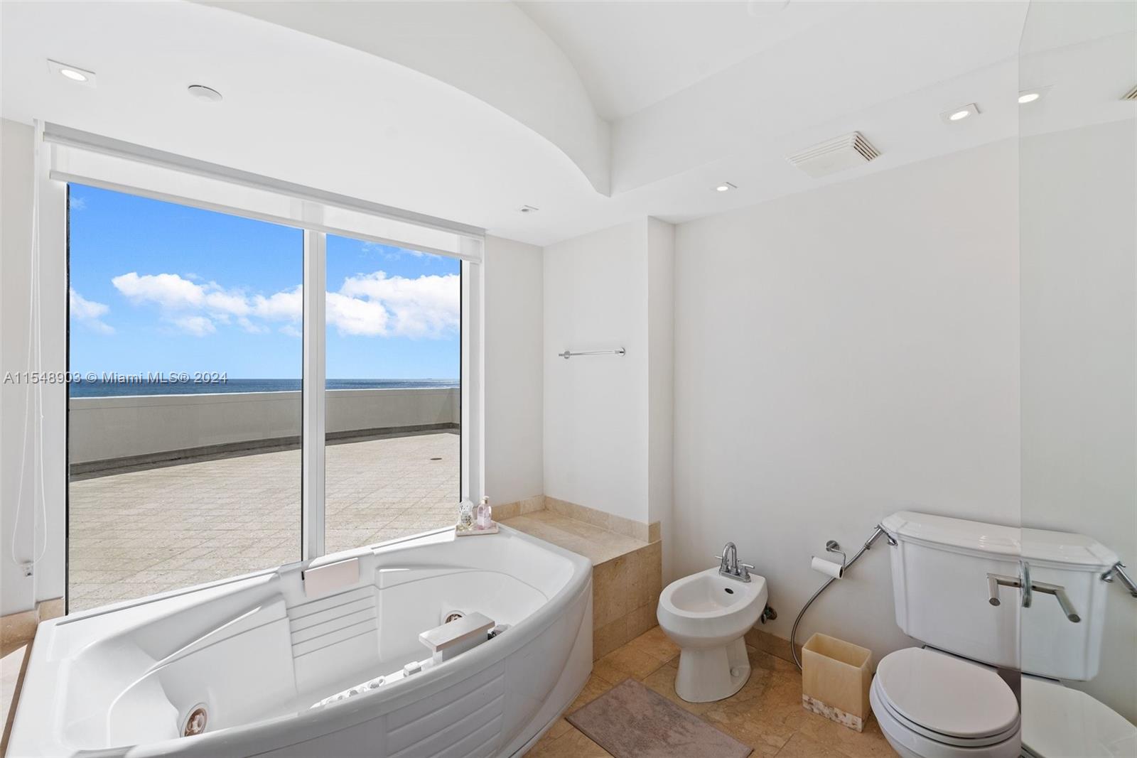 19111 Collins Ave 504, Sunny Isles Beach, Florida 33160, 3 Bedrooms Bedrooms, ,4 BathroomsBathrooms,Residential,For Sale,19111 Collins Ave 504,A11548903