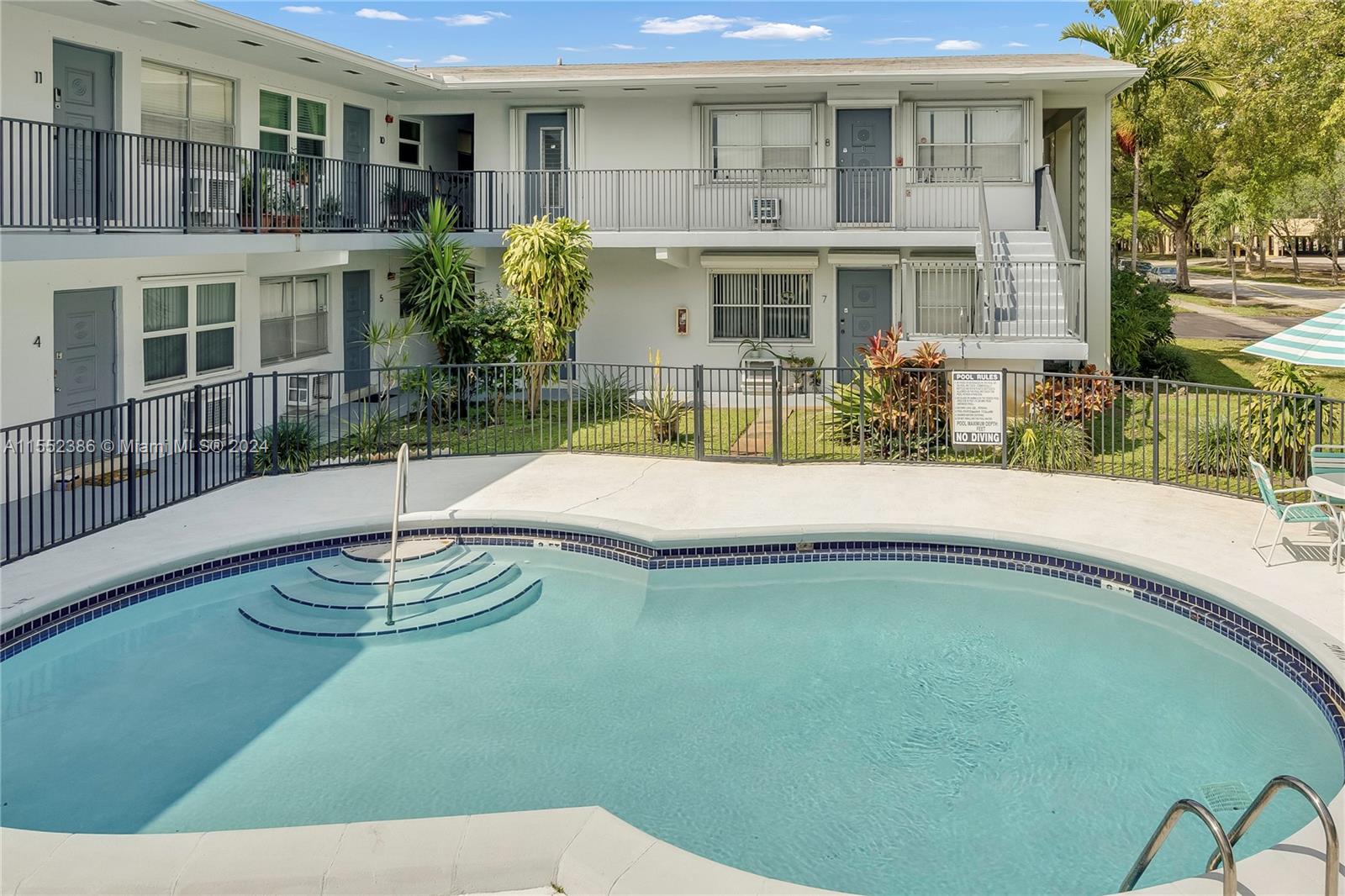 3510 Harrison St 15, Hollywood, Florida 33021, 1 Bedroom Bedrooms, ,1 BathroomBathrooms,Residential,For Sale,3510 Harrison St 15,A11552386