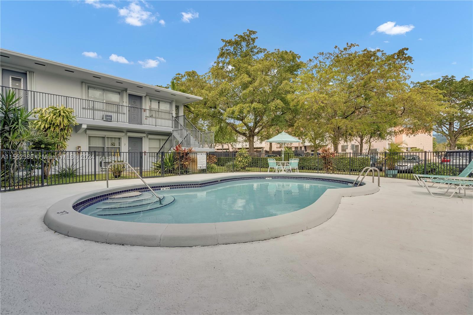 3510 Harrison St 15, Hollywood, Florida 33021, 1 Bedroom Bedrooms, ,1 BathroomBathrooms,Residential,For Sale,3510 Harrison St 15,A11552386