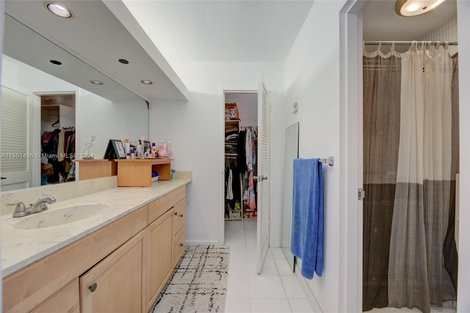 9341 E Bay Harbor Dr PH D, Bay Harbor Islands, Florida 33154, 2 Bedrooms Bedrooms, ,2 BathroomsBathrooms,Residential,For Sale,9341 E Bay Harbor Dr PH D,A11551406