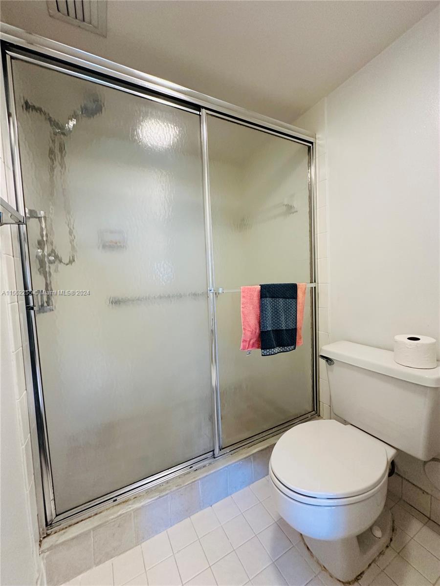 10818 W Clairmont Cir 102, Tamarac, Florida 33321, 2 Bedrooms Bedrooms, ,2 BathroomsBathrooms,Residential,For Sale,10818 W Clairmont Cir 102,A11552255