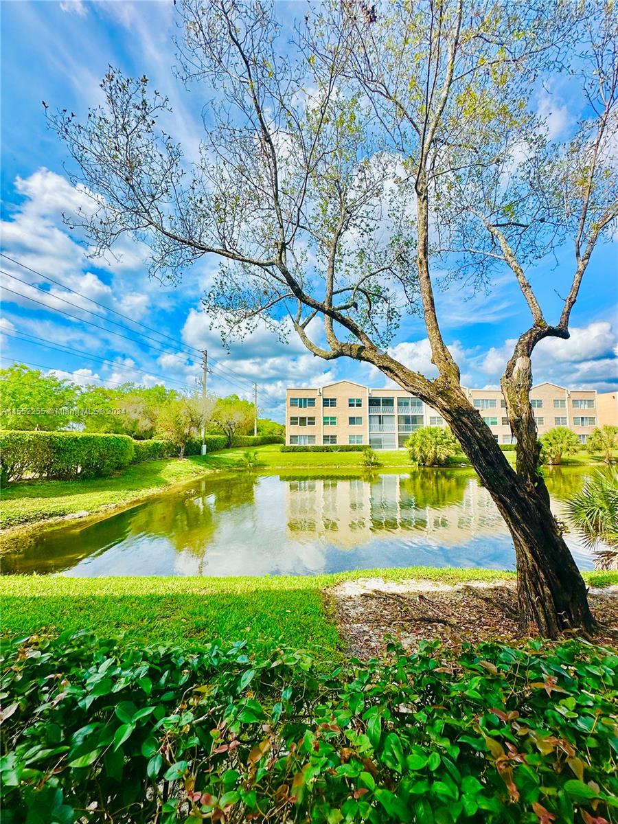 10818 W Clairmont Cir 102, Tamarac, Florida 33321, 2 Bedrooms Bedrooms, ,2 BathroomsBathrooms,Residential,For Sale,10818 W Clairmont Cir 102,A11552255