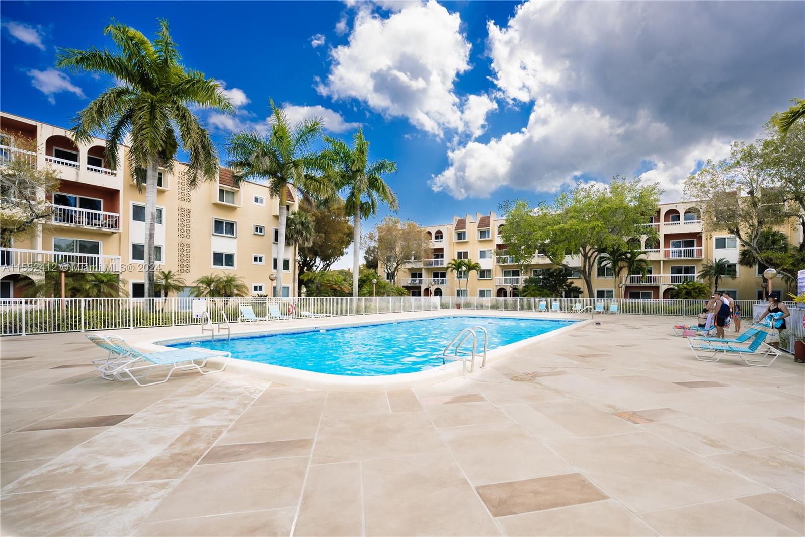 7920 Camino Real 310, Miami, Florida 33143, 2 Bedrooms Bedrooms, ,1 BathroomBathrooms,Residential,For Sale,7920 Camino Real 310,A11552412