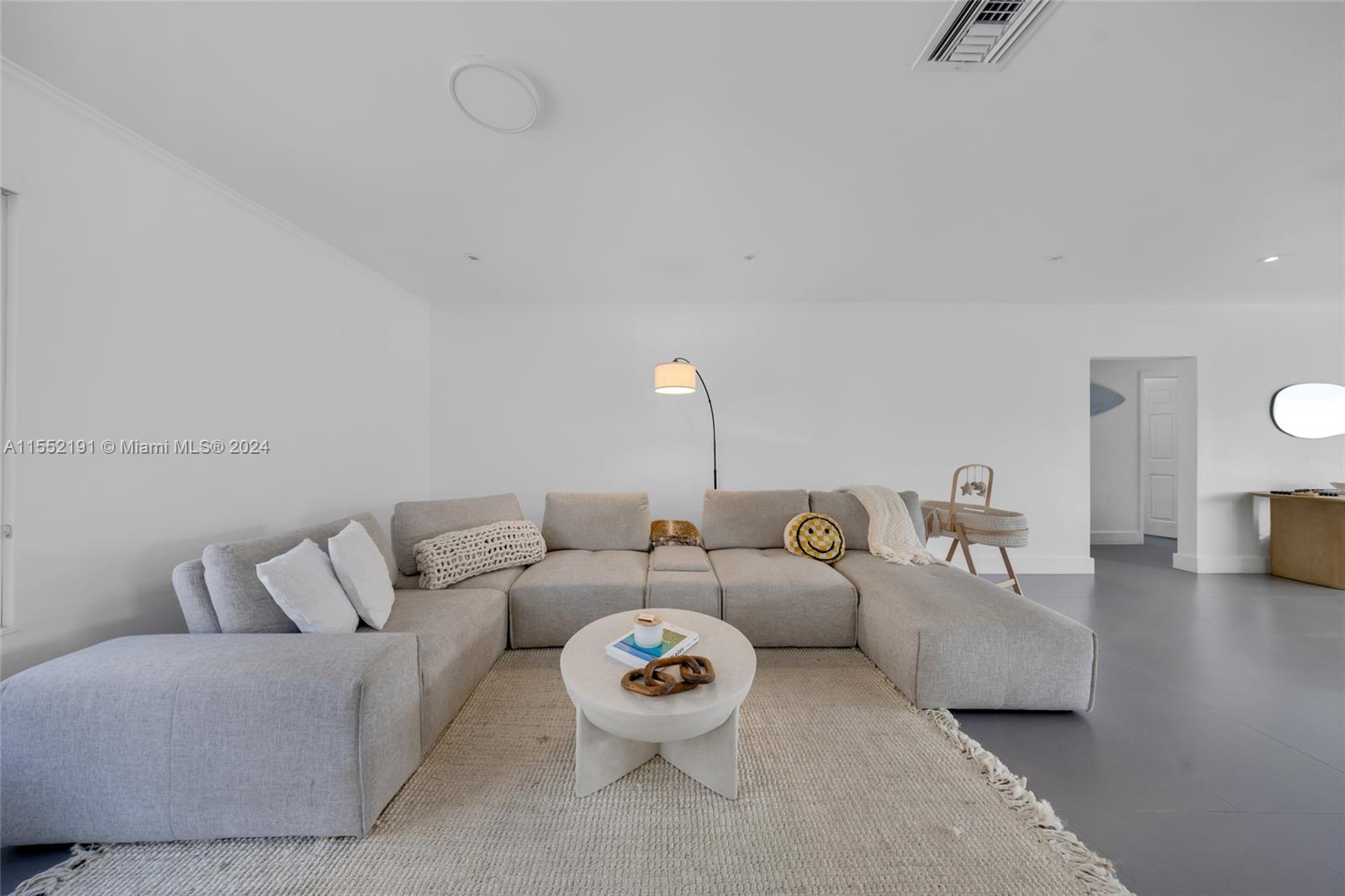 271 191st Ter, Sunny Isles Beach, Florida 33160, 3 Bedrooms Bedrooms, 2 Rooms Rooms,3 BathroomsBathrooms,Residential,For Sale,271 191st Ter,A11552191