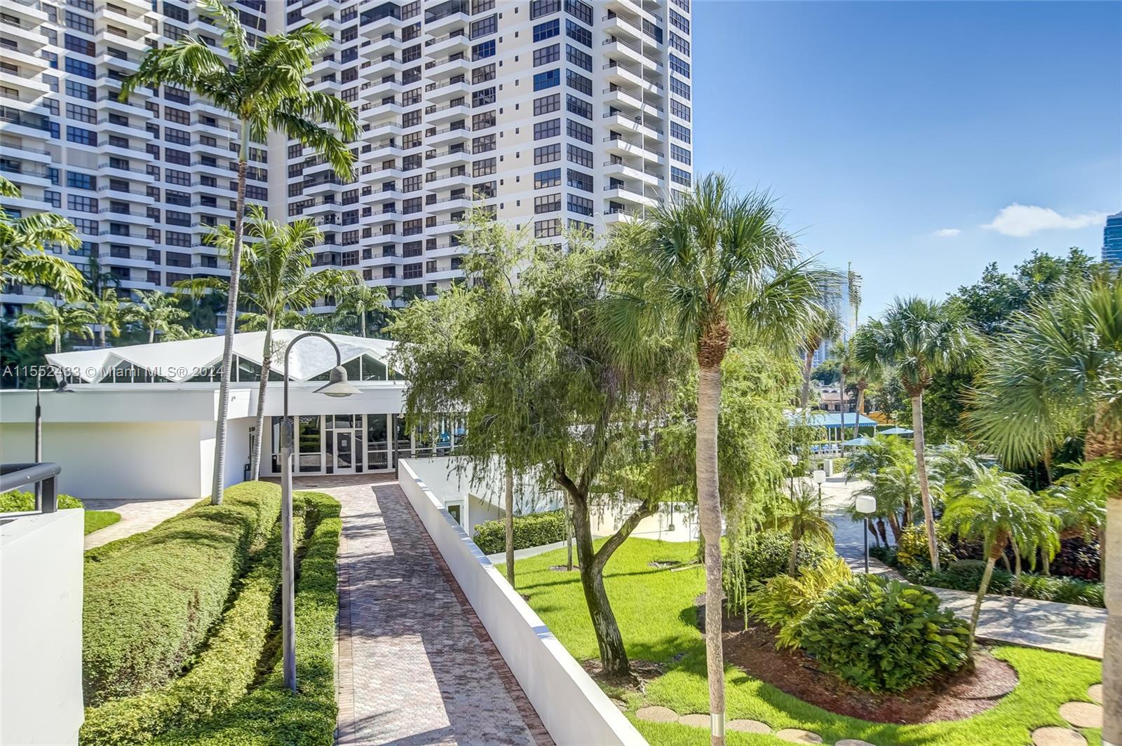 500 Three Islands Blvd 219, Hallandale Beach, Florida 33009, 1 Bedroom Bedrooms, ,1 BathroomBathrooms,Residential,For Sale,500 Three Islands Blvd 219,A11552433