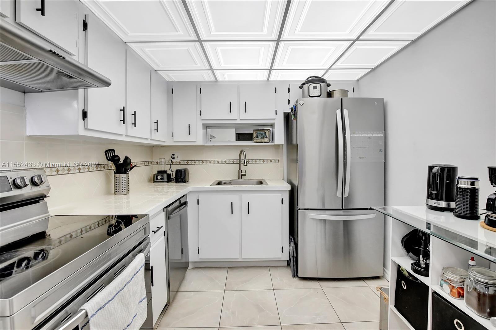 500 Three Islands Blvd 219, Hallandale Beach, Florida 33009, 1 Bedroom Bedrooms, ,1 BathroomBathrooms,Residential,For Sale,500 Three Islands Blvd 219,A11552433