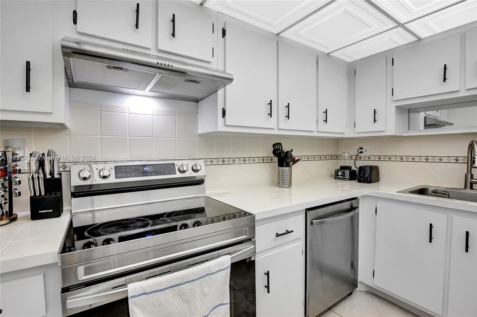500 Three Islands Blvd 219, Hallandale Beach, Florida 33009, 1 Bedroom Bedrooms, ,1 BathroomBathrooms,Residential,For Sale,500 Three Islands Blvd 219,A11552433