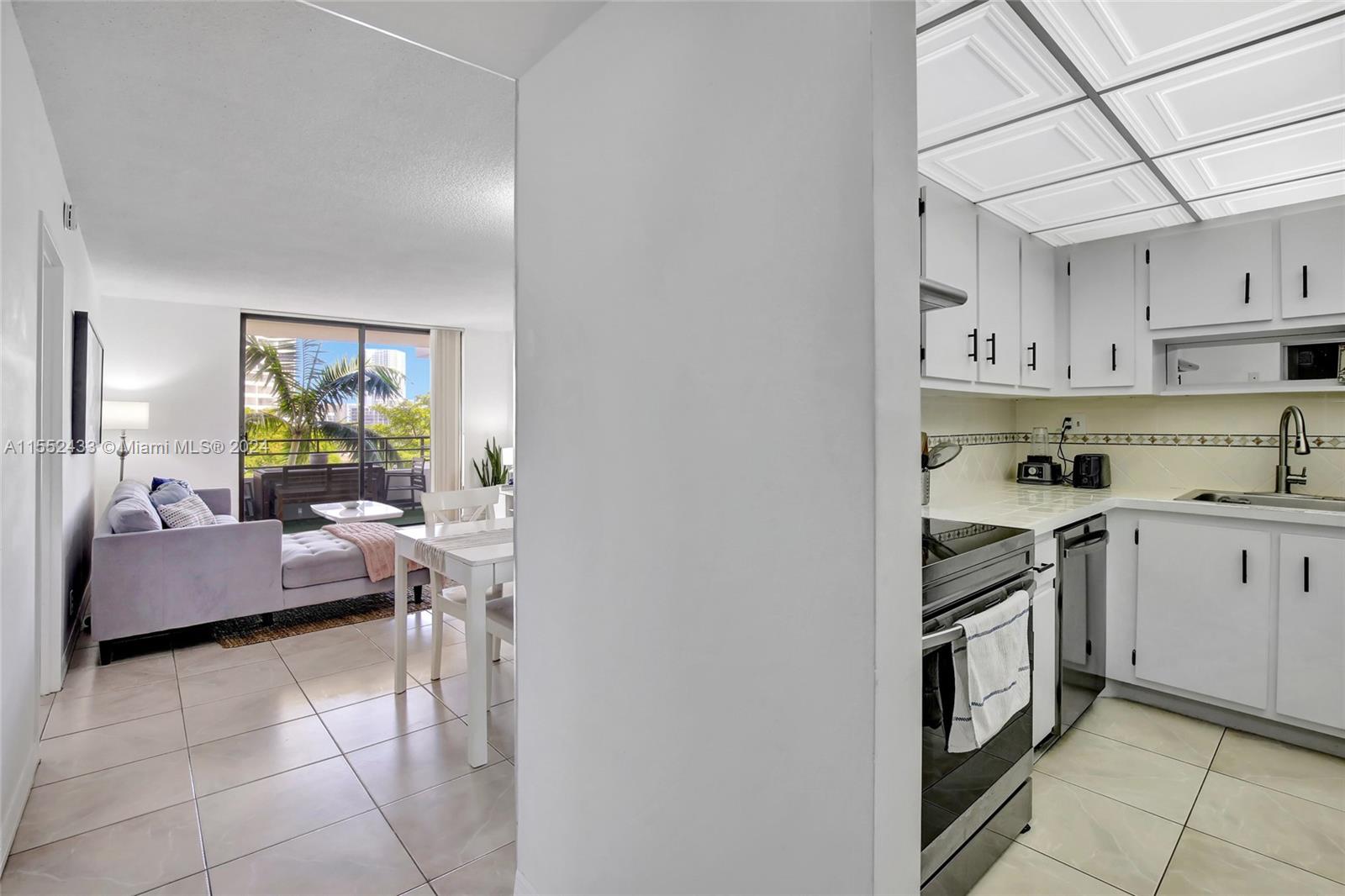500 Three Islands Blvd 219, Hallandale Beach, Florida 33009, 1 Bedroom Bedrooms, ,1 BathroomBathrooms,Residential,For Sale,500 Three Islands Blvd 219,A11552433