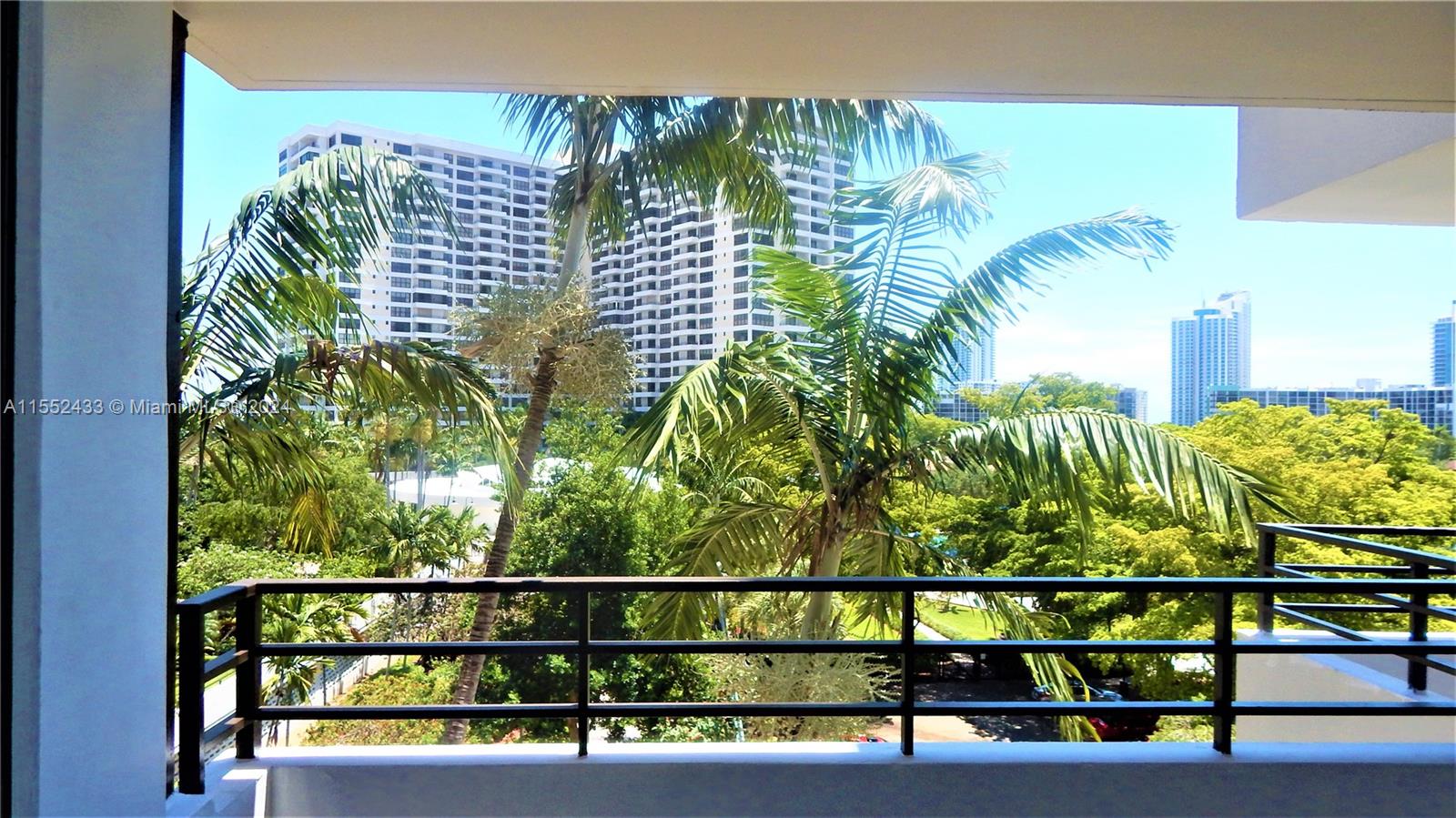 500 Three Islands Blvd 219, Hallandale Beach, Florida 33009, 1 Bedroom Bedrooms, ,1 BathroomBathrooms,Residential,For Sale,500 Three Islands Blvd 219,A11552433