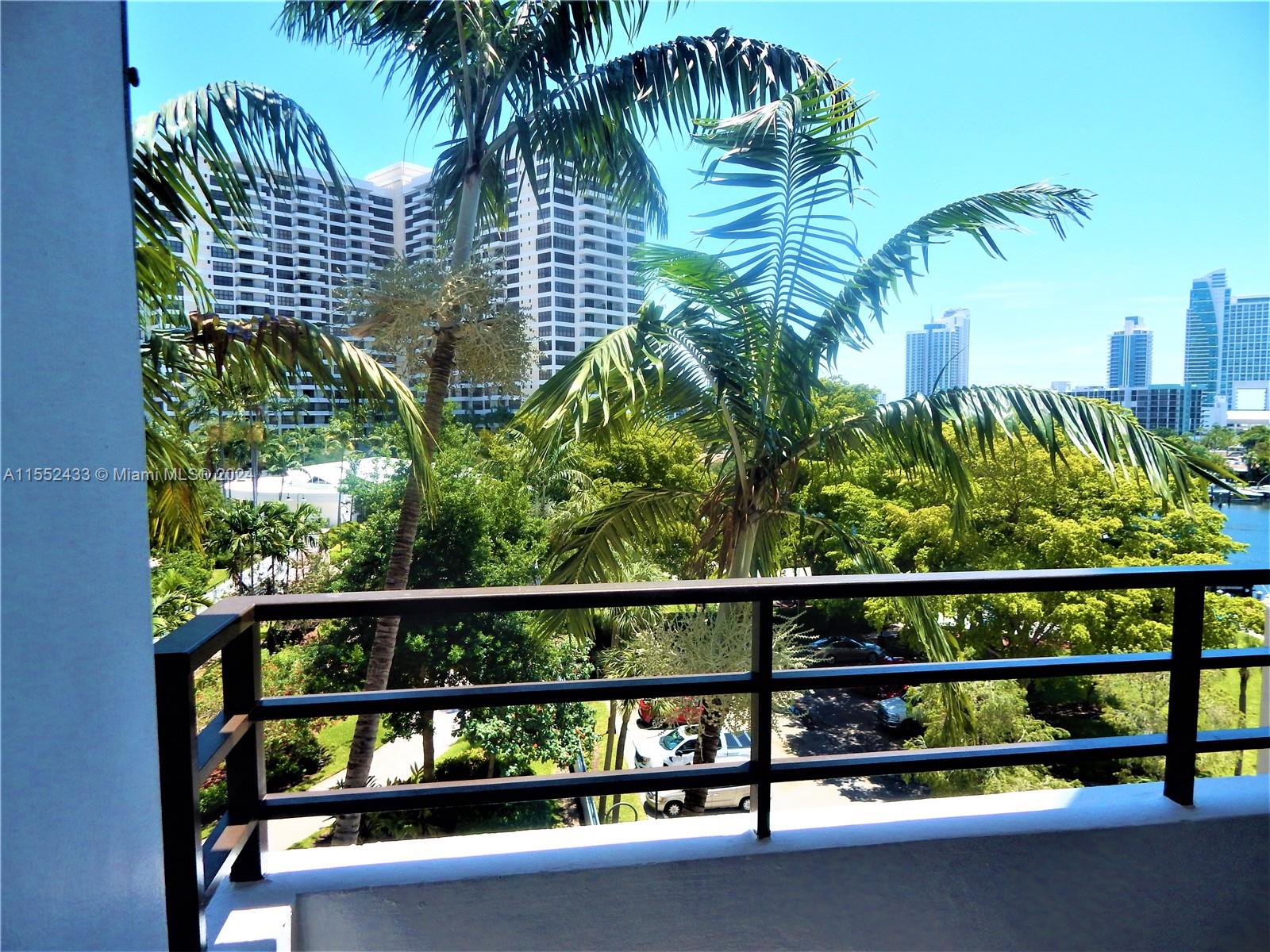 500 Three Islands Blvd 219, Hallandale Beach, Florida 33009, 1 Bedroom Bedrooms, ,1 BathroomBathrooms,Residential,For Sale,500 Three Islands Blvd 219,A11552433