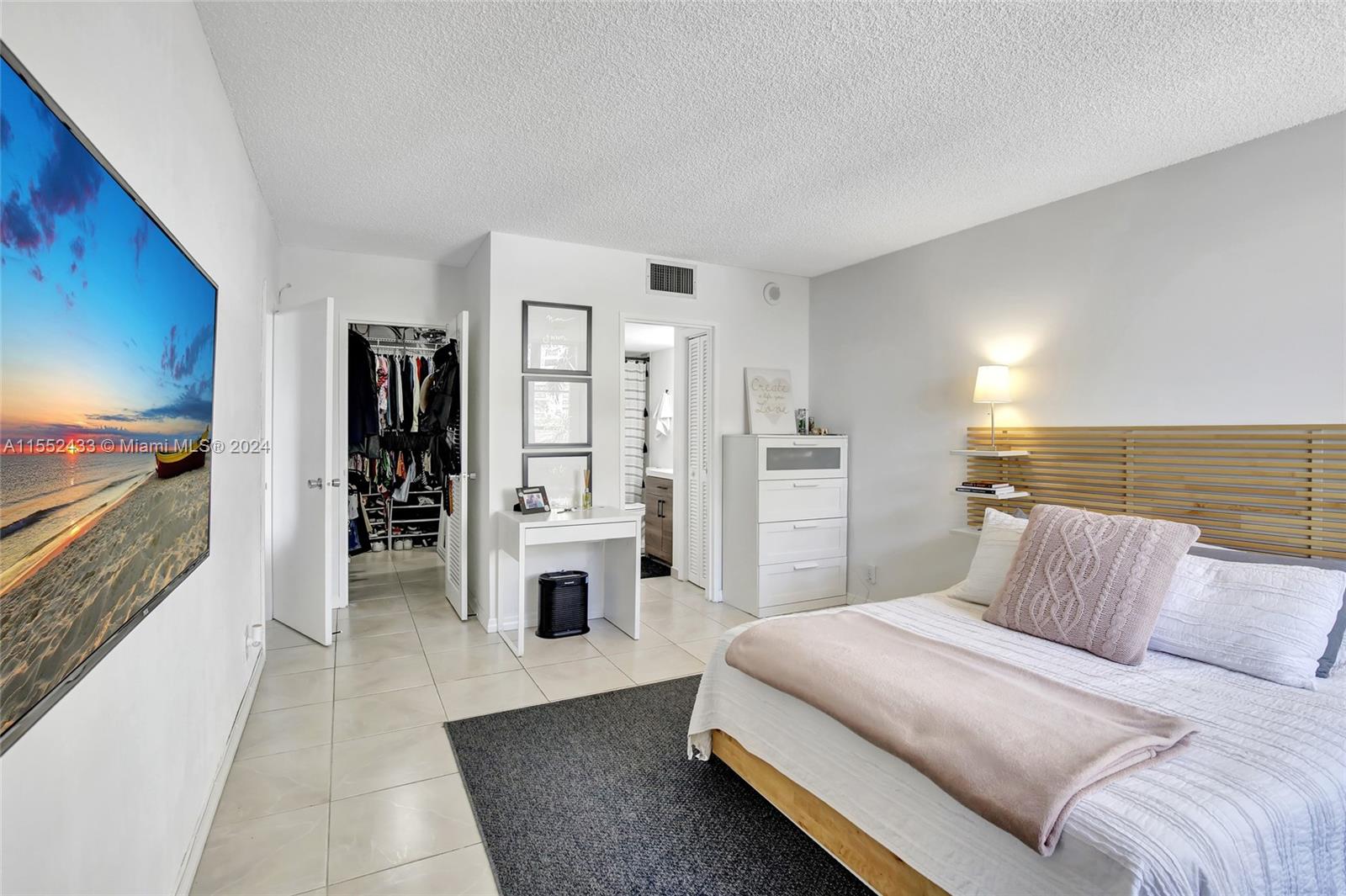 500 Three Islands Blvd 219, Hallandale Beach, Florida 33009, 1 Bedroom Bedrooms, ,1 BathroomBathrooms,Residential,For Sale,500 Three Islands Blvd 219,A11552433