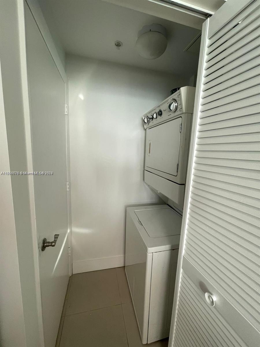 253 NE 2nd St 1605, Miami, Florida 33132, 1 Bedroom Bedrooms, ,1 BathroomBathrooms,Residential,For Sale,253 NE 2nd St 1605,A11550776