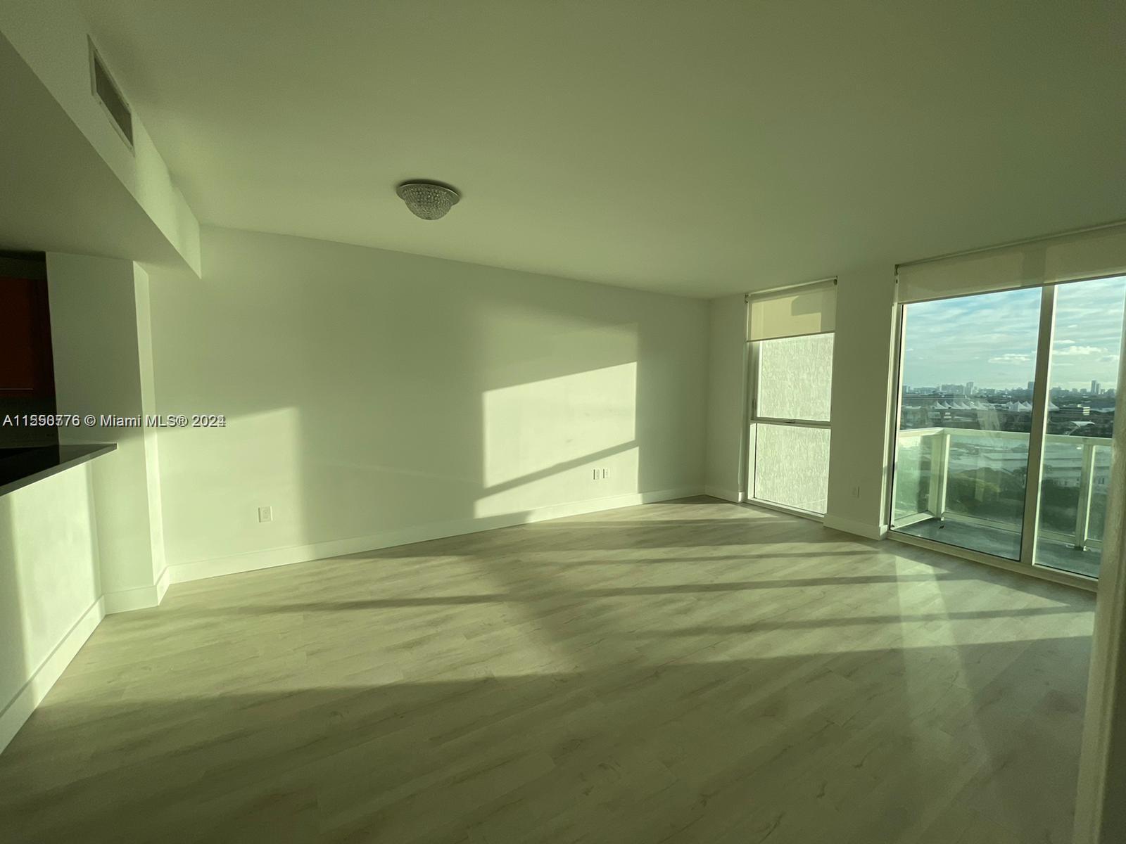 253 NE 2nd St 1605, Miami, Florida 33132, 1 Bedroom Bedrooms, ,1 BathroomBathrooms,Residential,For Sale,253 NE 2nd St 1605,A11550776