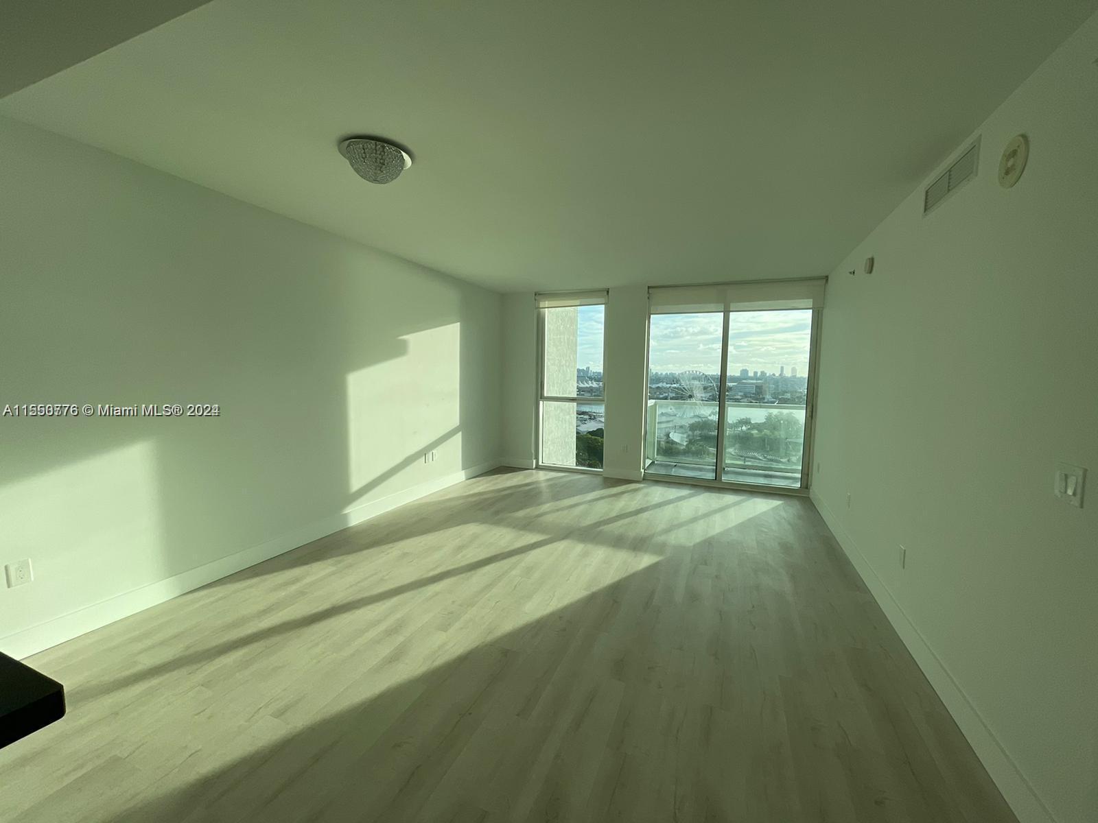 253 NE 2nd St 1605, Miami, Florida 33132, 1 Bedroom Bedrooms, ,1 BathroomBathrooms,Residential,For Sale,253 NE 2nd St 1605,A11550776