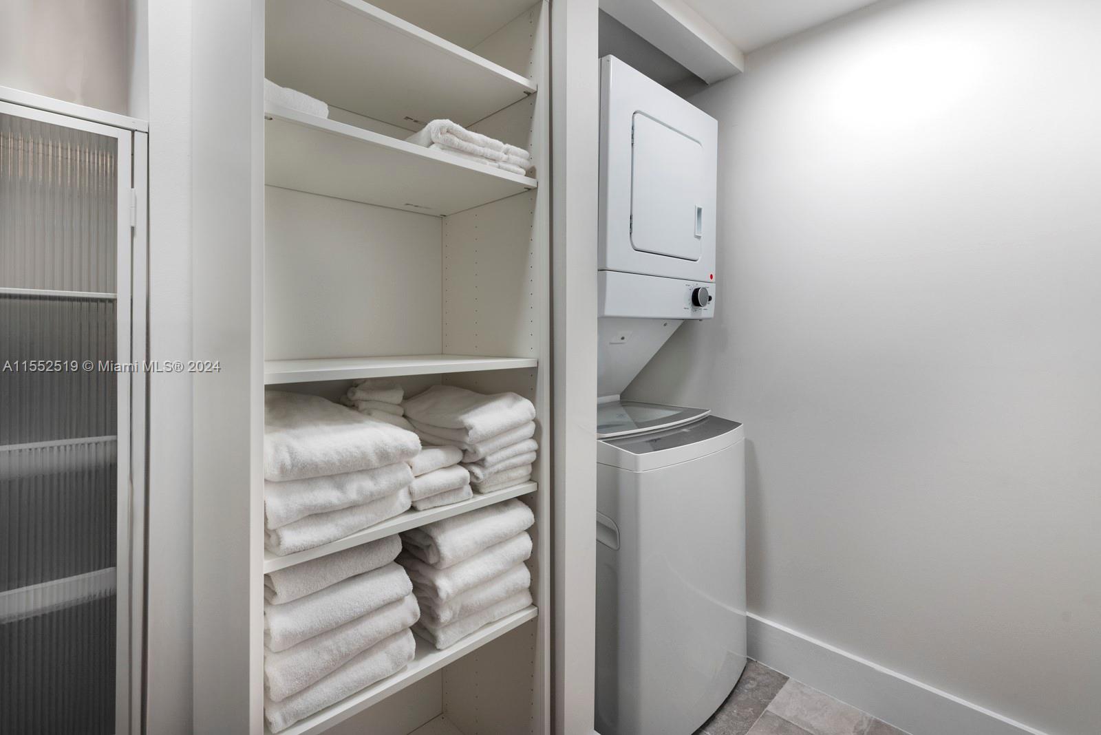 1000 Quayside Ter 1808, Miami, Florida 33138, 1 Bedroom Bedrooms, ,1 BathroomBathrooms,Residential,For Sale,1000 Quayside Ter 1808,A11552519