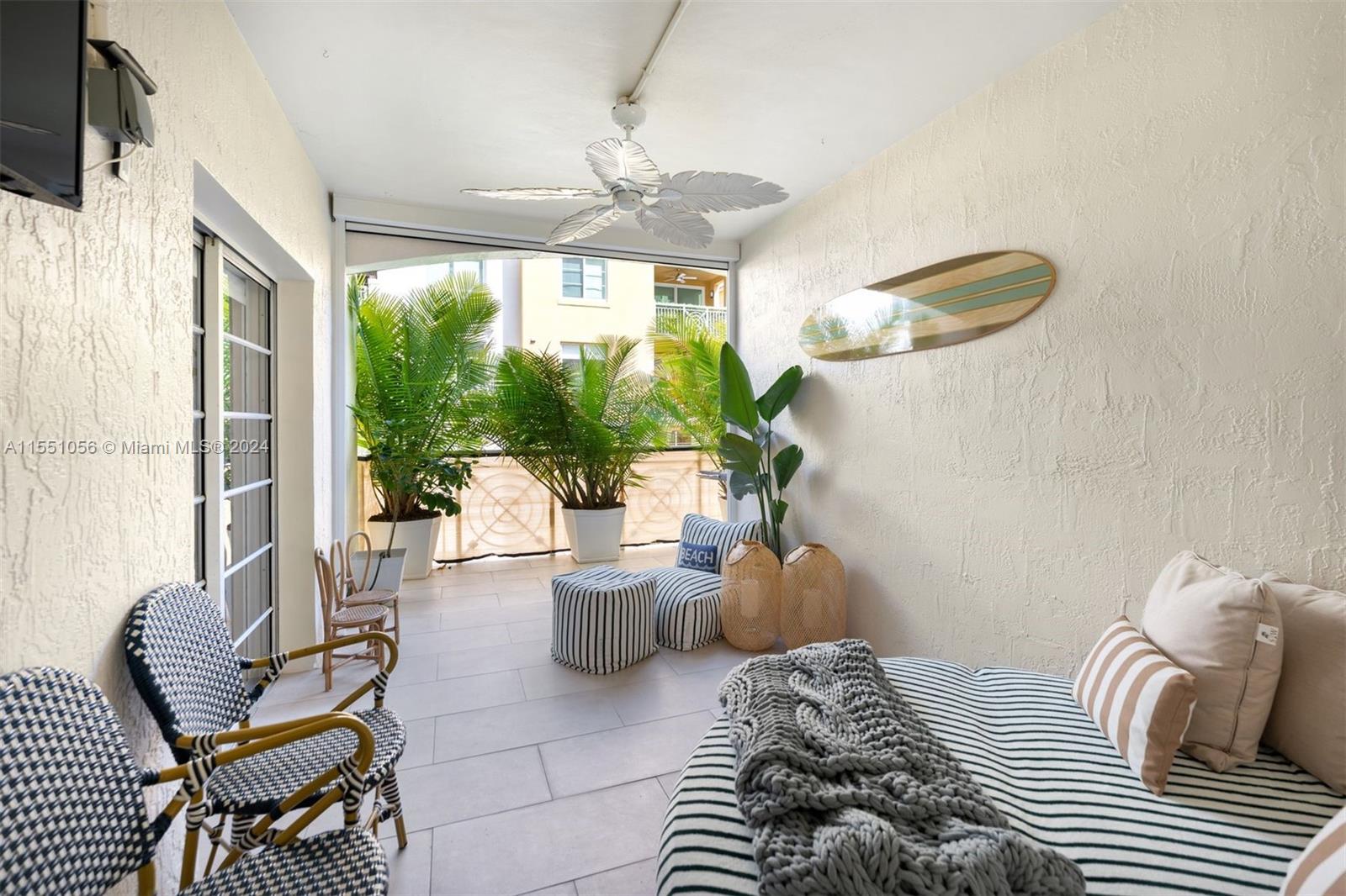 Terrace/Patio with Private Screen