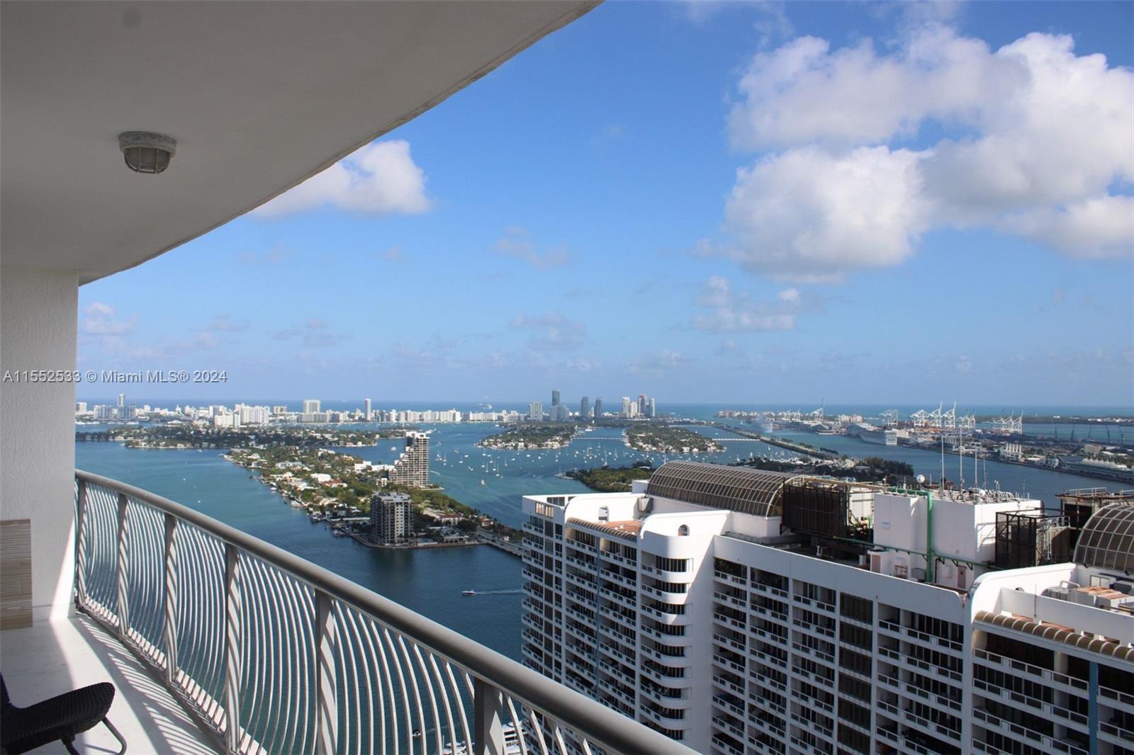 Prime location for Miami City Lifestyle! Stunningly upgraded one-bedroom condo offering breathtaking views of both Biscayne Bay and the vibrant downtown cityscape. Ideally situated in the heart of the thriving art and entertainment district. Just a few blocks from Adrienne Arsht Center for the Performing Arts, Kaseya Center and world-class museums. Prime location right across from the renowned Margaret Pace Park, a popular gathering spot. Conveniently located close to metro rail. Close proximity to the vibrant neighborhoods of Wynwood, Downtown, and the Design District. The dynamic energy of these neighboring districts promises endless entertainment options and an enriching urban lifestyle. easy to show. Cable & Internet Included.