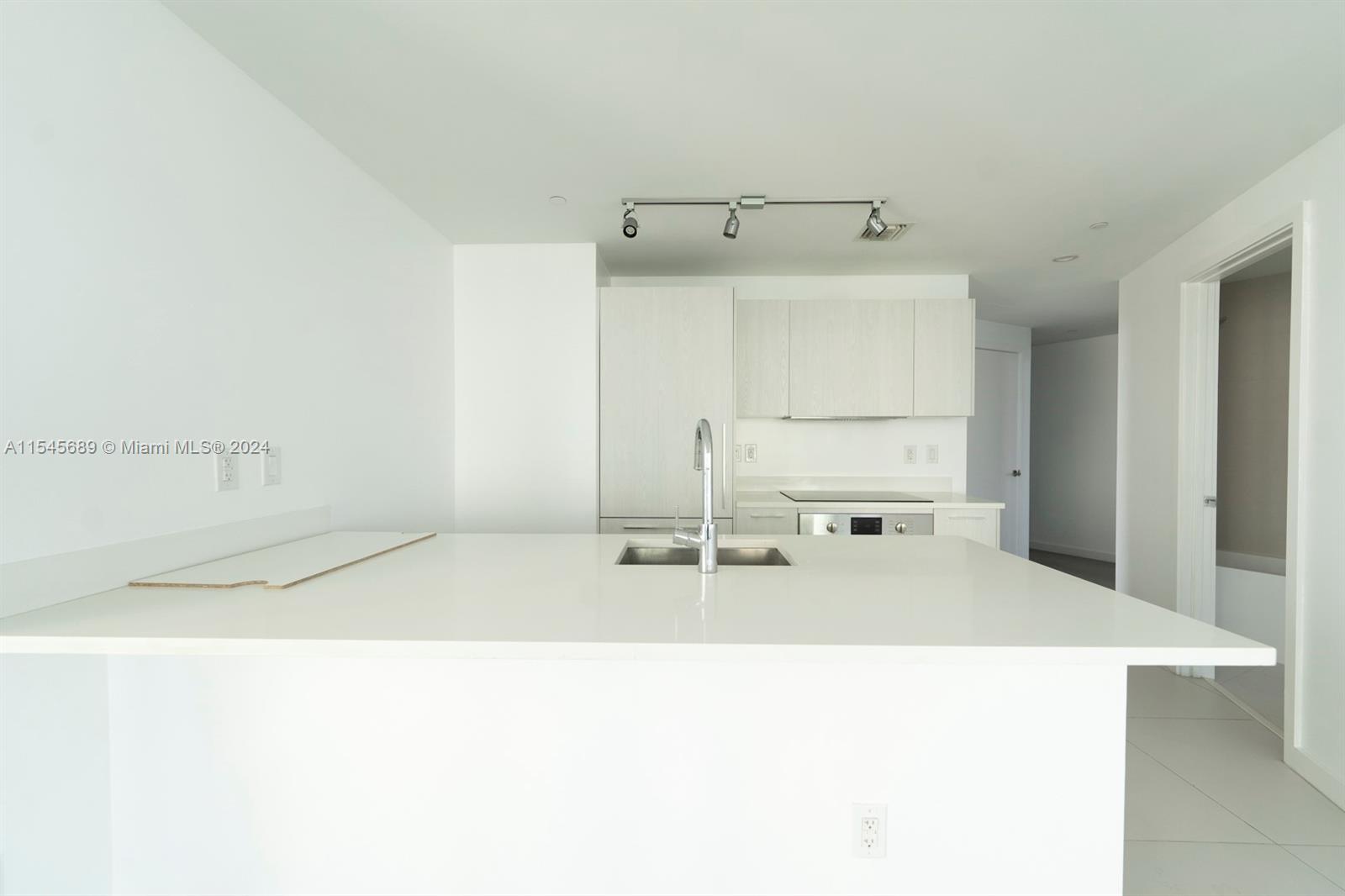 501 NE 31st St 2706, Miami, Florida 33137, 3 Bedrooms Bedrooms, ,2 BathroomsBathrooms,Residential,For Sale,501 NE 31st St 2706,A11545689