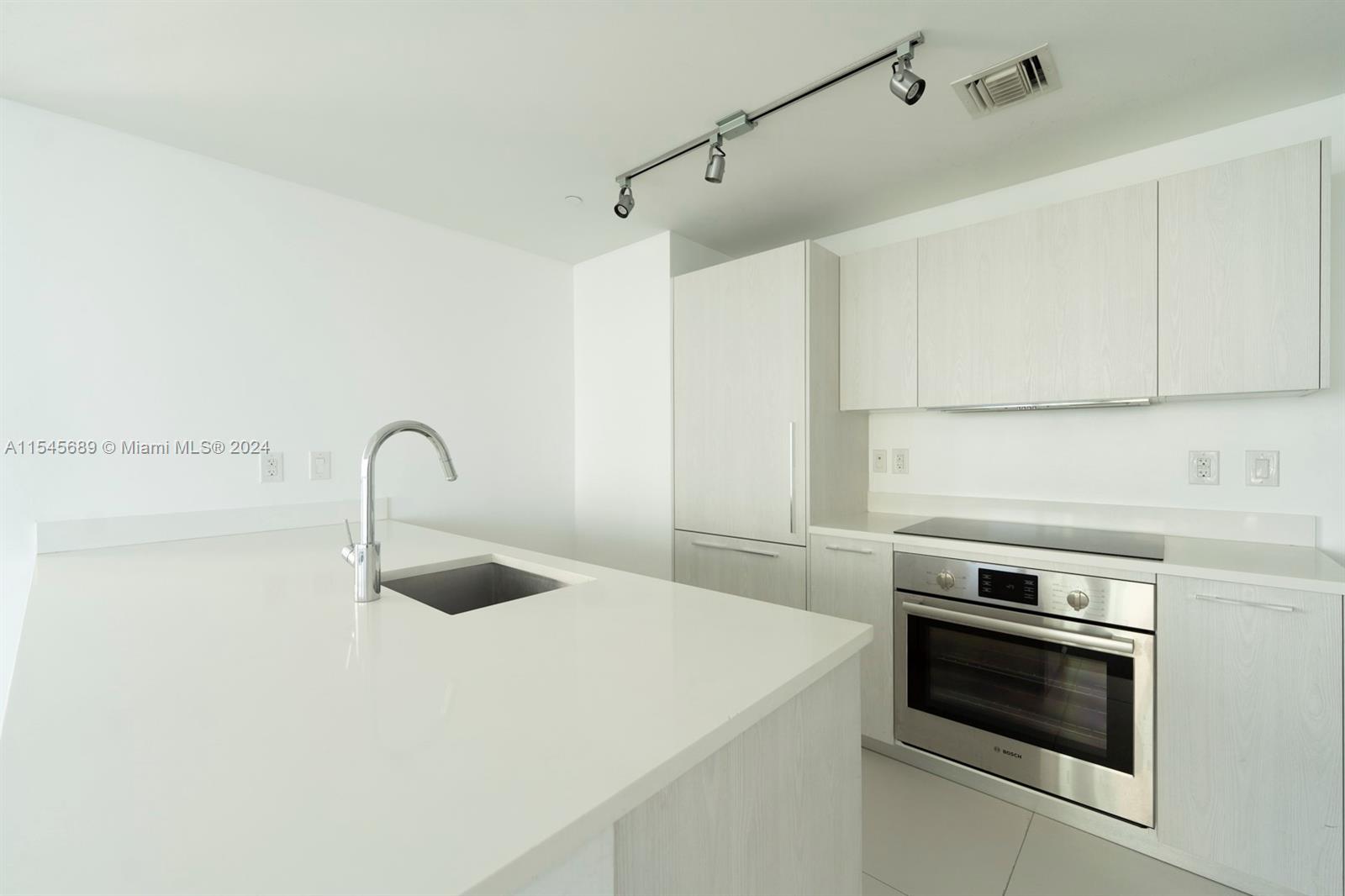 501 NE 31st St 2706, Miami, Florida 33137, 3 Bedrooms Bedrooms, ,2 BathroomsBathrooms,Residential,For Sale,501 NE 31st St 2706,A11545689