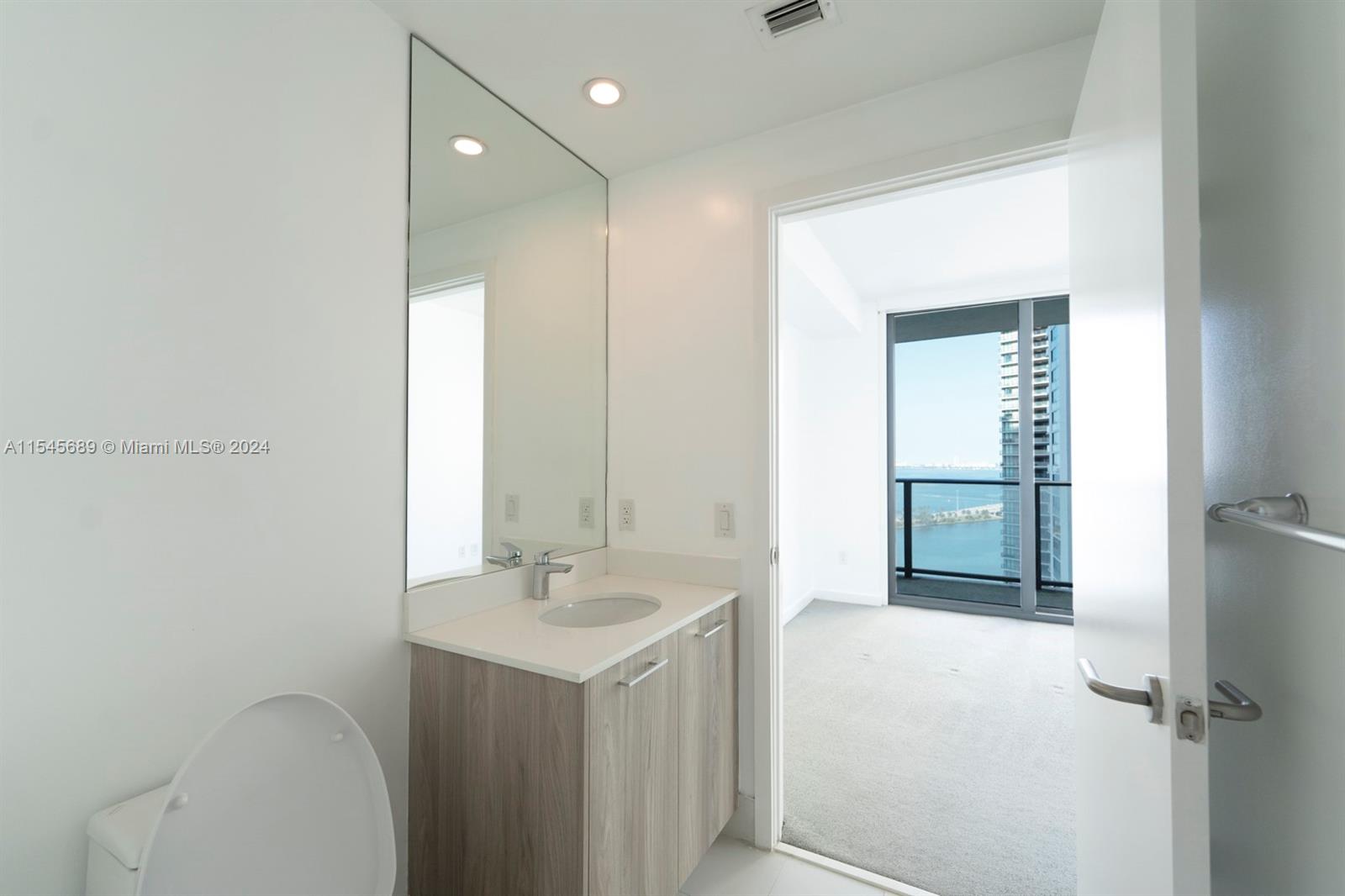 501 NE 31st St 2706, Miami, Florida 33137, 3 Bedrooms Bedrooms, ,2 BathroomsBathrooms,Residential,For Sale,501 NE 31st St 2706,A11545689