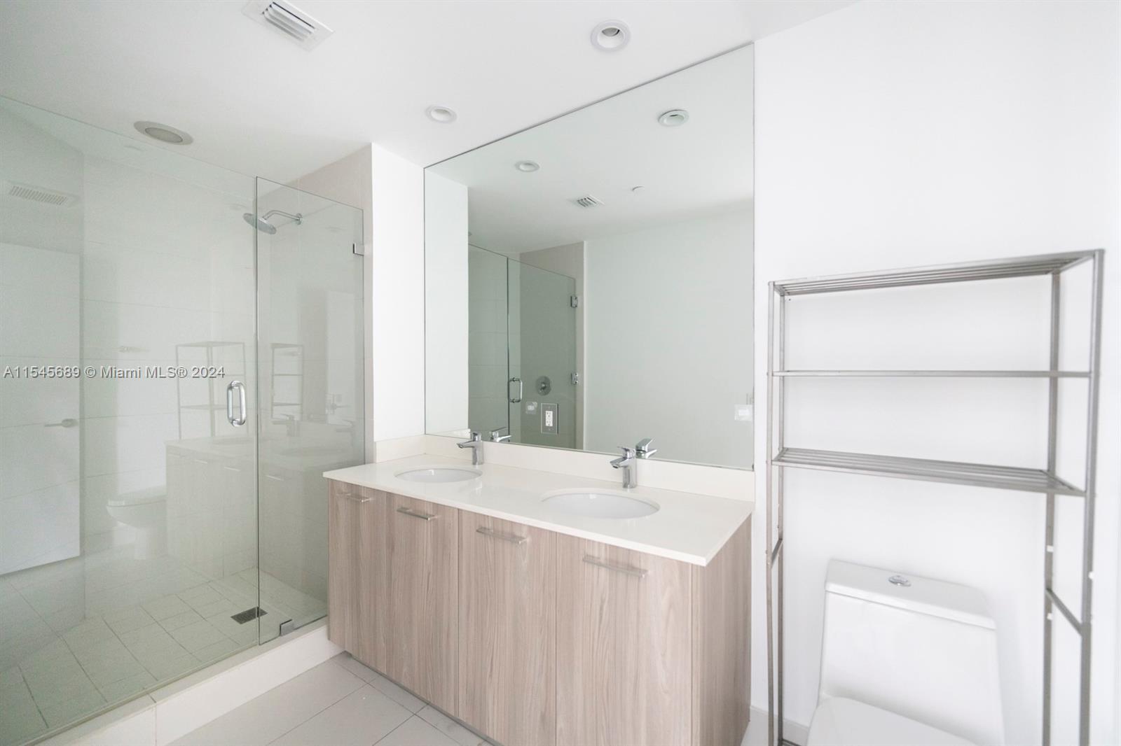 501 NE 31st St 2706, Miami, Florida 33137, 3 Bedrooms Bedrooms, ,2 BathroomsBathrooms,Residential,For Sale,501 NE 31st St 2706,A11545689