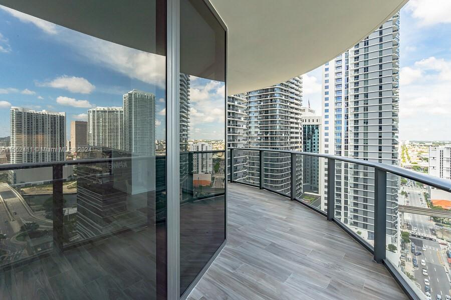 801 S Miami Ave 2309, Miami, Florida 33130, 3 Bedrooms Bedrooms, ,3 BathroomsBathrooms,Residentiallease,For Rent,801 S Miami Ave 2309,A11552411