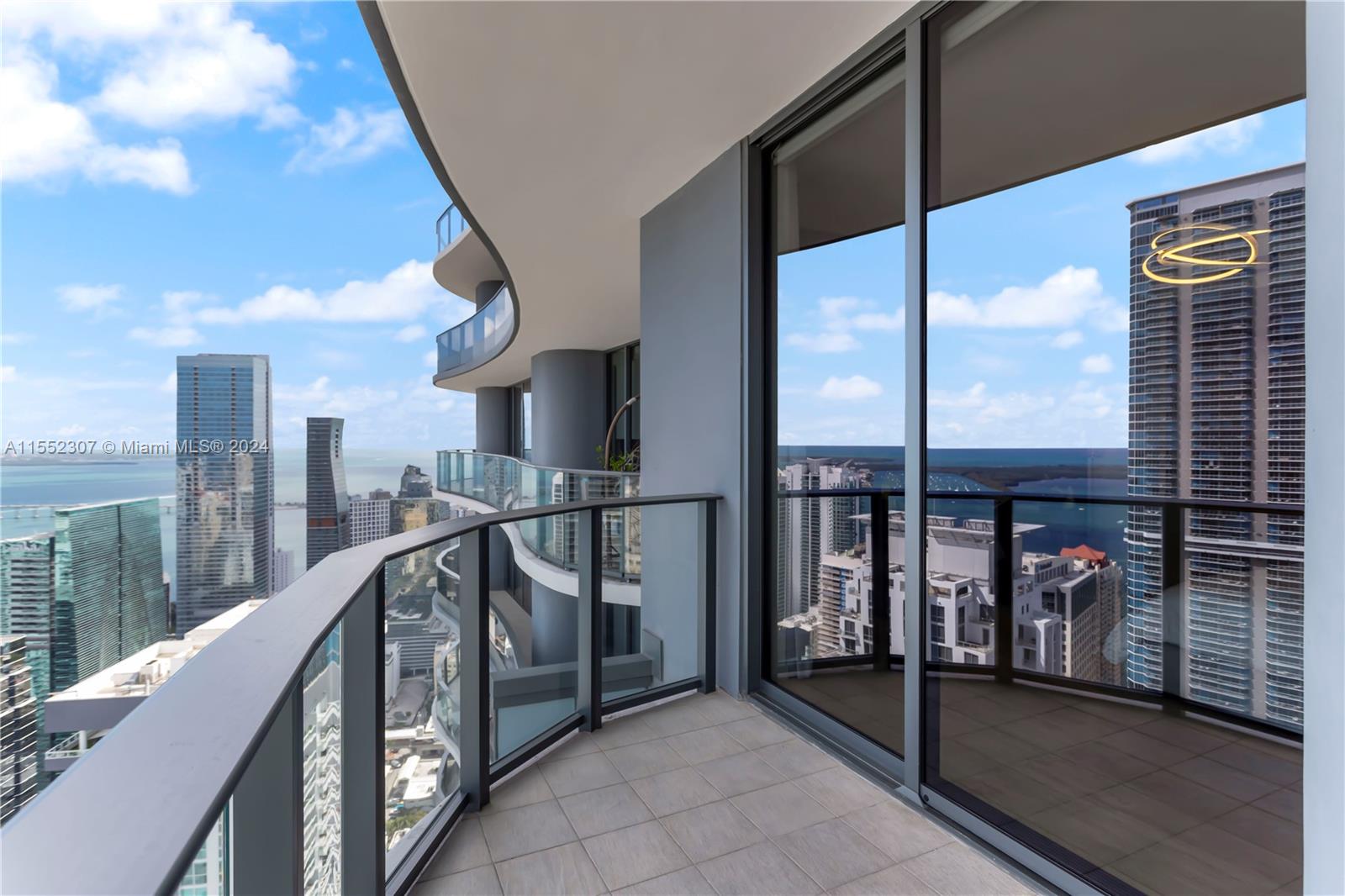 1000 Brickell Plz PH5703, Miami, Florida 33131, 4 Bedrooms Bedrooms, ,4 BathroomsBathrooms,Residential,For Sale,1000 Brickell Plz PH5703,A11552307
