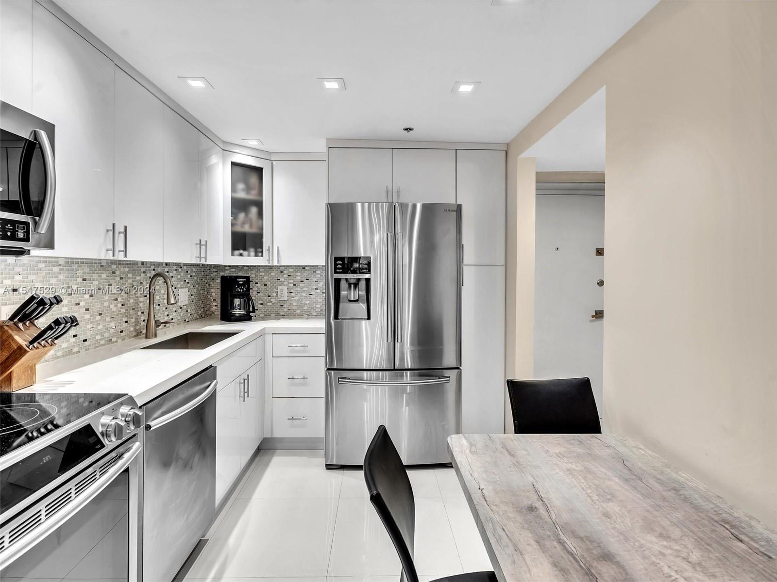 20505 E Country Club Dr 439, Aventura, Florida 33180, 2 Bedrooms Bedrooms, ,2 BathroomsBathrooms,Residential,For Sale,20505 E Country Club Dr 439,A11547529