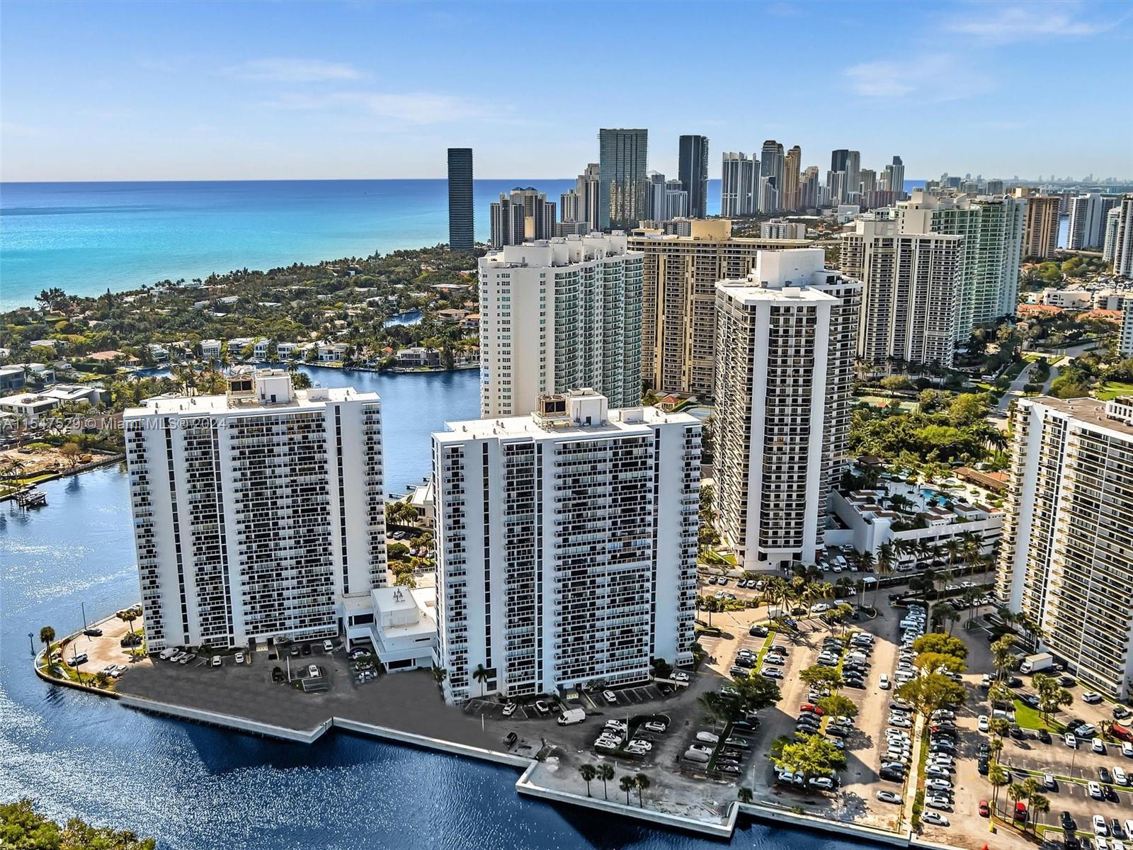 20505 E Country Club Dr 439, Aventura, Florida 33180, 2 Bedrooms Bedrooms, ,2 BathroomsBathrooms,Residential,For Sale,20505 E Country Club Dr 439,A11547529