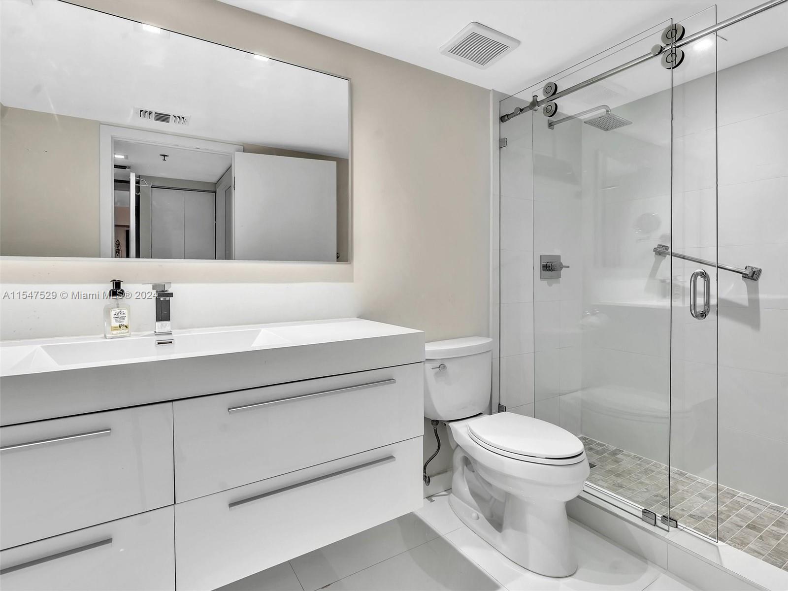 20505 E Country Club Dr 439, Aventura, Florida 33180, 2 Bedrooms Bedrooms, ,2 BathroomsBathrooms,Residential,For Sale,20505 E Country Club Dr 439,A11547529