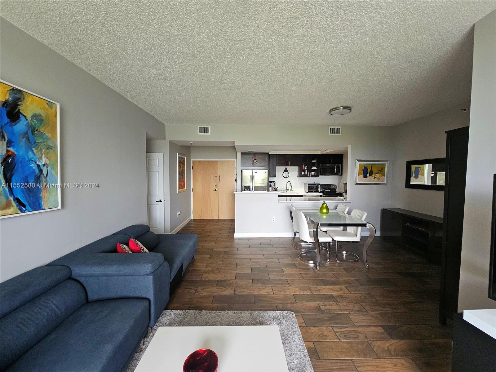 9755 NW 52nd St 306, Doral, Florida 33178, 2 Bedrooms Bedrooms, ,2 BathroomsBathrooms,Residential,For Sale,9755 NW 52nd St 306,A11552580