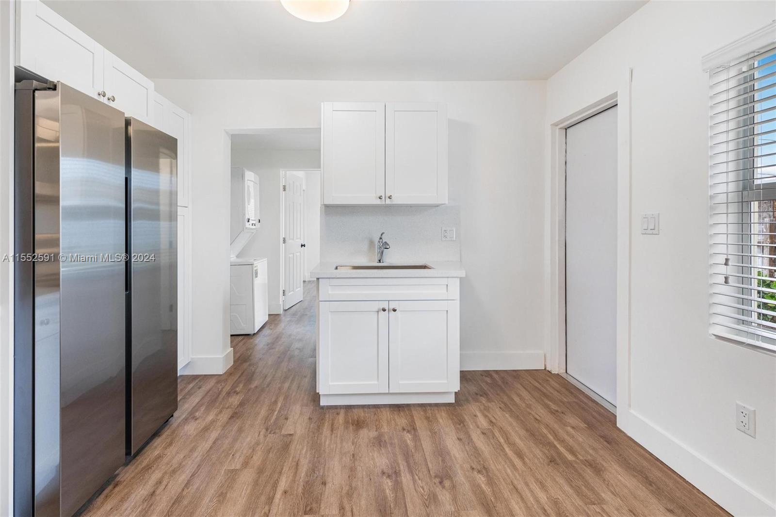 5931 SW 64th St B, South Miami, Florida 33143, 2 Bedrooms Bedrooms, ,1 BathroomBathrooms,Residentiallease,For Rent,5931 SW 64th St B,A11552591