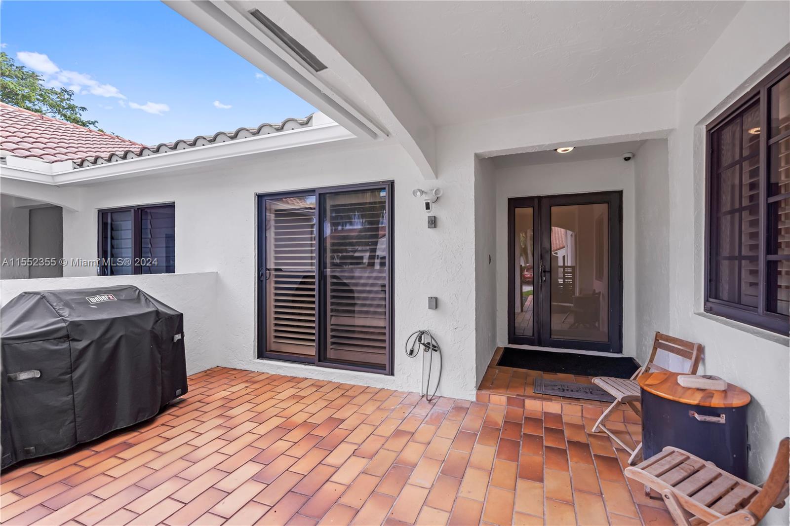 Aventura, Florida 33180, 3 Bedrooms Bedrooms, ,2 BathroomsBathrooms,Residential,For Sale,A11552355