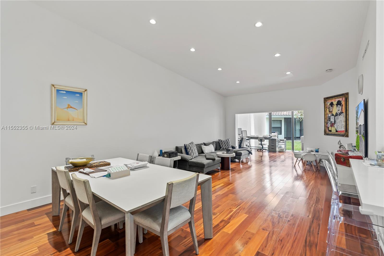 Aventura, Florida 33180, 3 Bedrooms Bedrooms, ,2 BathroomsBathrooms,Residential,For Sale,A11552355