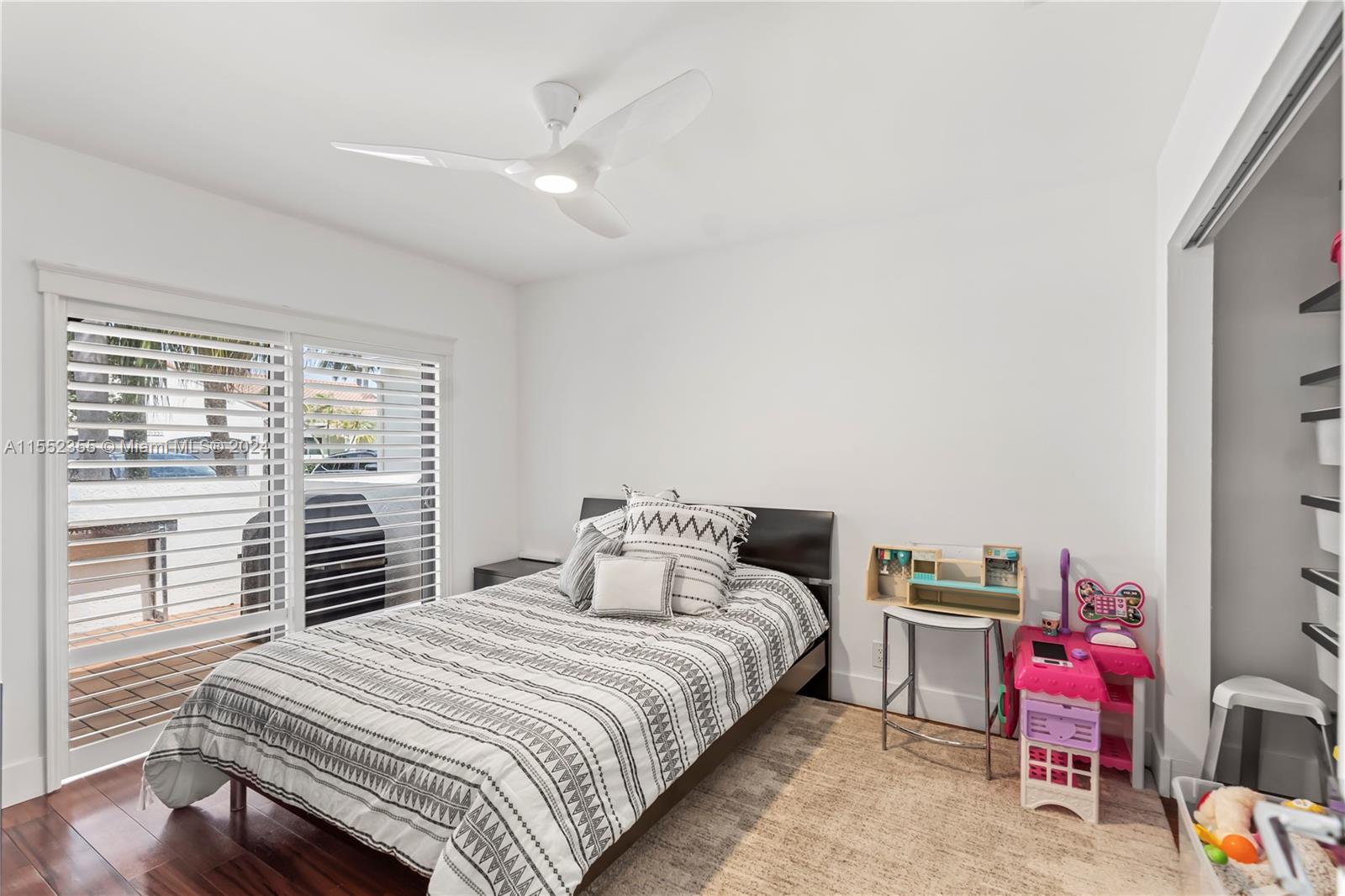 Aventura, Florida 33180, 3 Bedrooms Bedrooms, ,2 BathroomsBathrooms,Residential,For Sale,A11552355