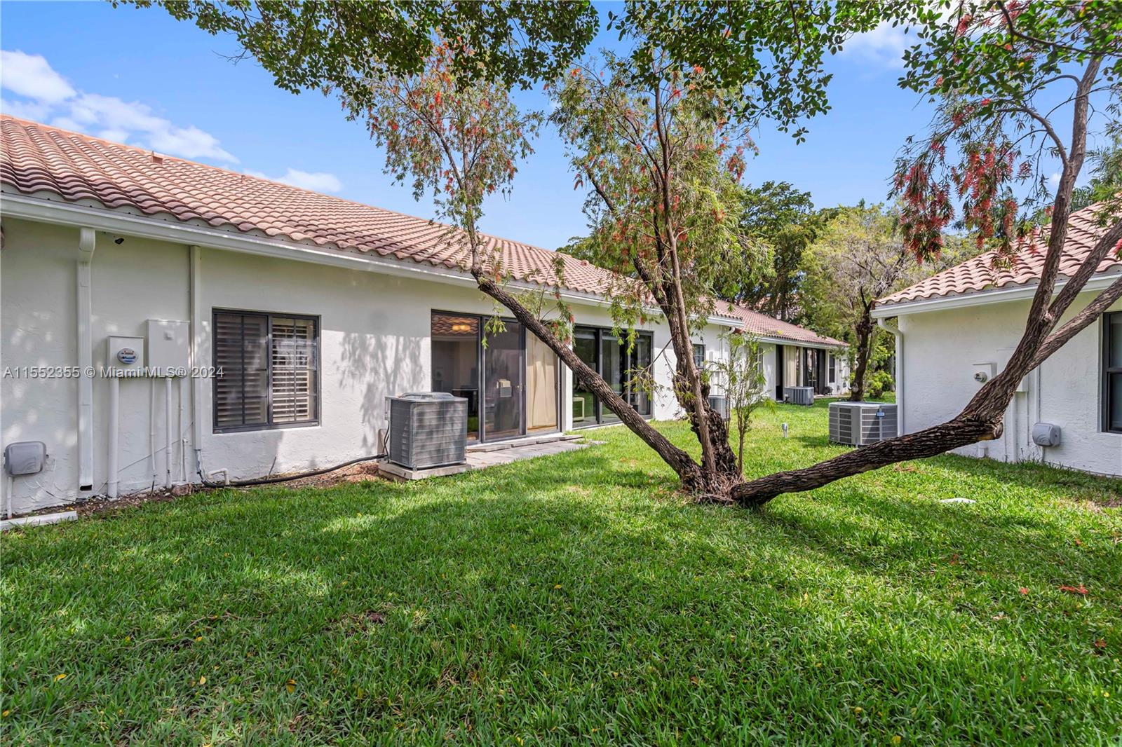 Aventura, Florida 33180, 3 Bedrooms Bedrooms, ,2 BathroomsBathrooms,Residential,For Sale,A11552355