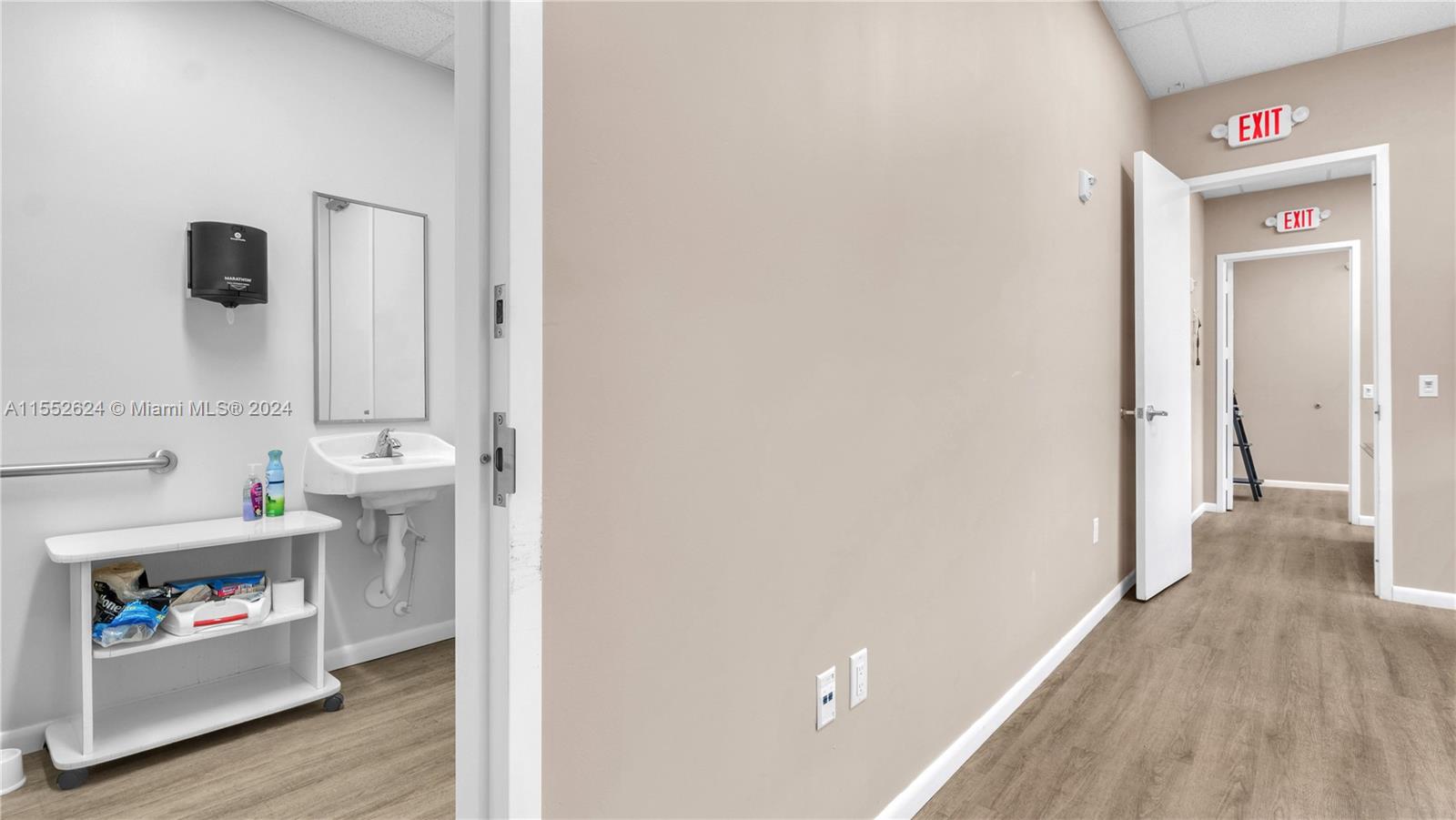 35 SW 12th Ave 101-3, Dania Beach, Florida 33004, ,Commercialsale,For Sale,35 SW 12th Ave 101-3,A11552624