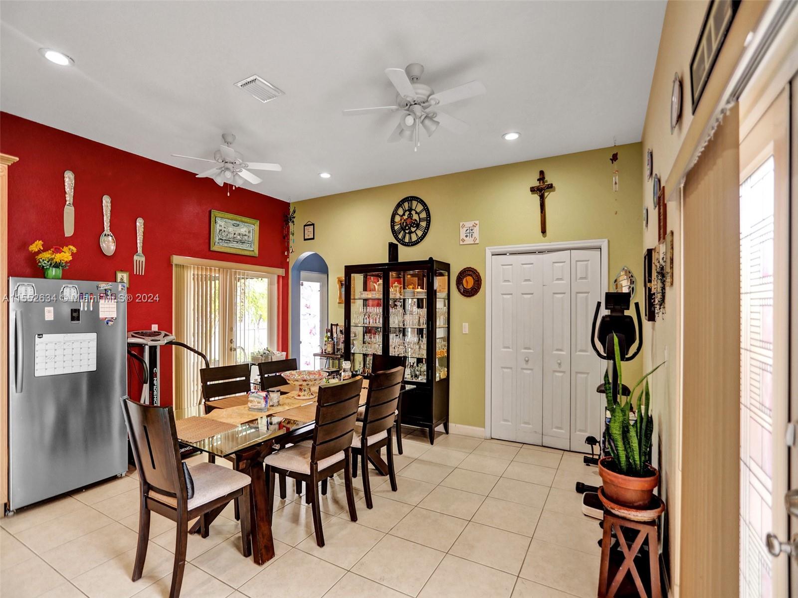 6828 NW 76th St, Medley, Florida 33166, ,Residentialincome,For Sale,6828 NW 76th St,A11552634