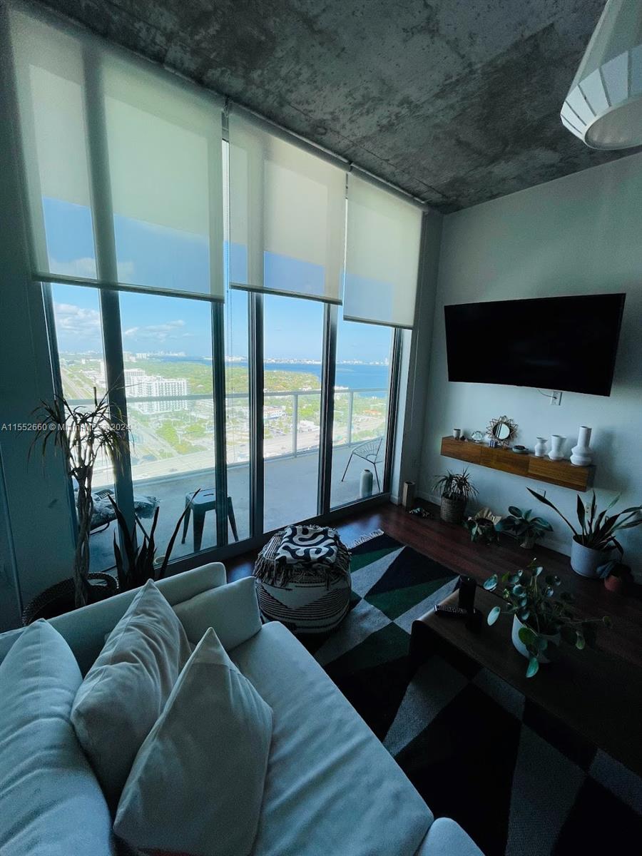 Miami, Florida 33137, 1 Bedroom Bedrooms, ,1 BathroomBathrooms,Residential,For Sale,A11552660