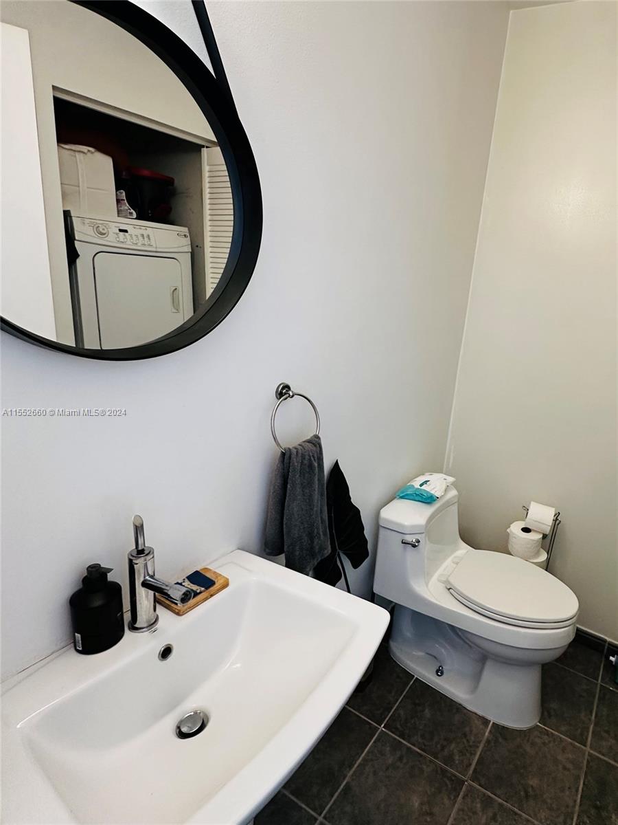 Miami, Florida 33137, 1 Bedroom Bedrooms, ,1 BathroomBathrooms,Residential,For Sale,A11552660