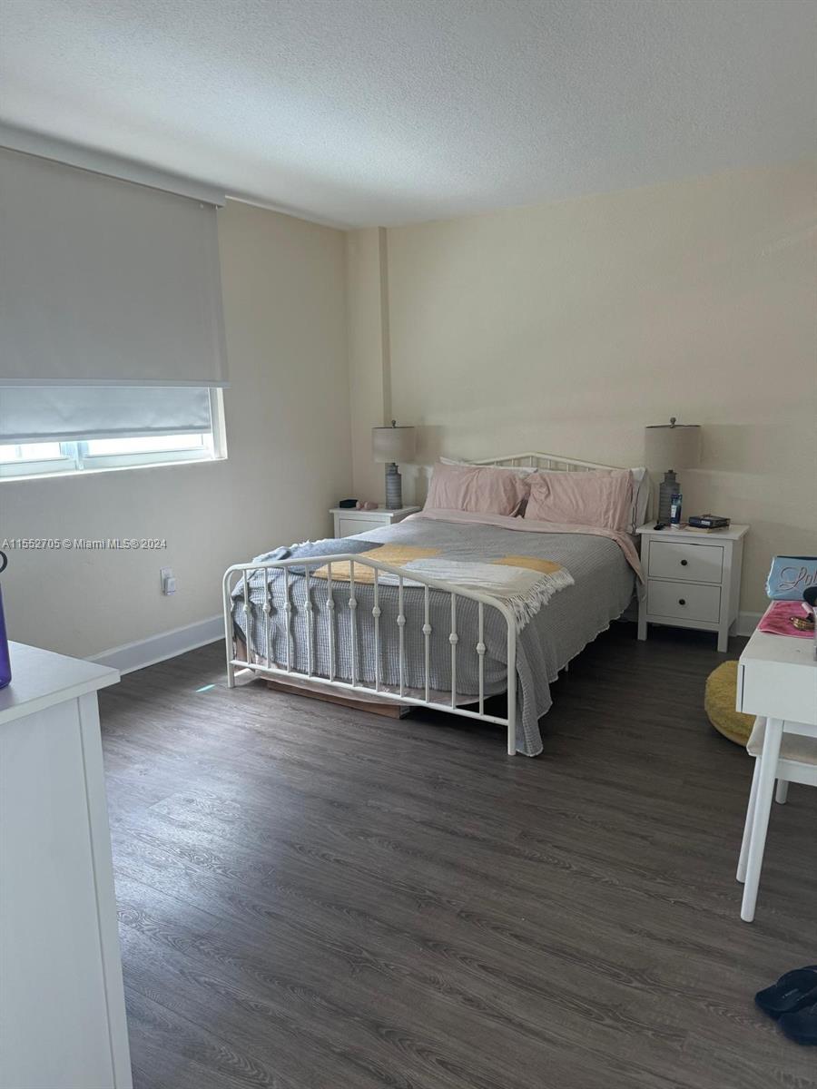 7501 E Treasure Dr 2P, North Bay Village, Florida 33141, 2 Bedrooms Bedrooms, ,2 BathroomsBathrooms,Residential,For Sale,7501 E Treasure Dr 2P,A11552705