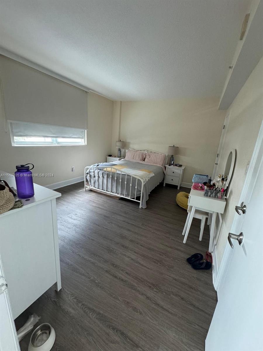 7501 E Treasure Dr 2P, North Bay Village, Florida 33141, 2 Bedrooms Bedrooms, ,2 BathroomsBathrooms,Residential,For Sale,7501 E Treasure Dr 2P,A11552705