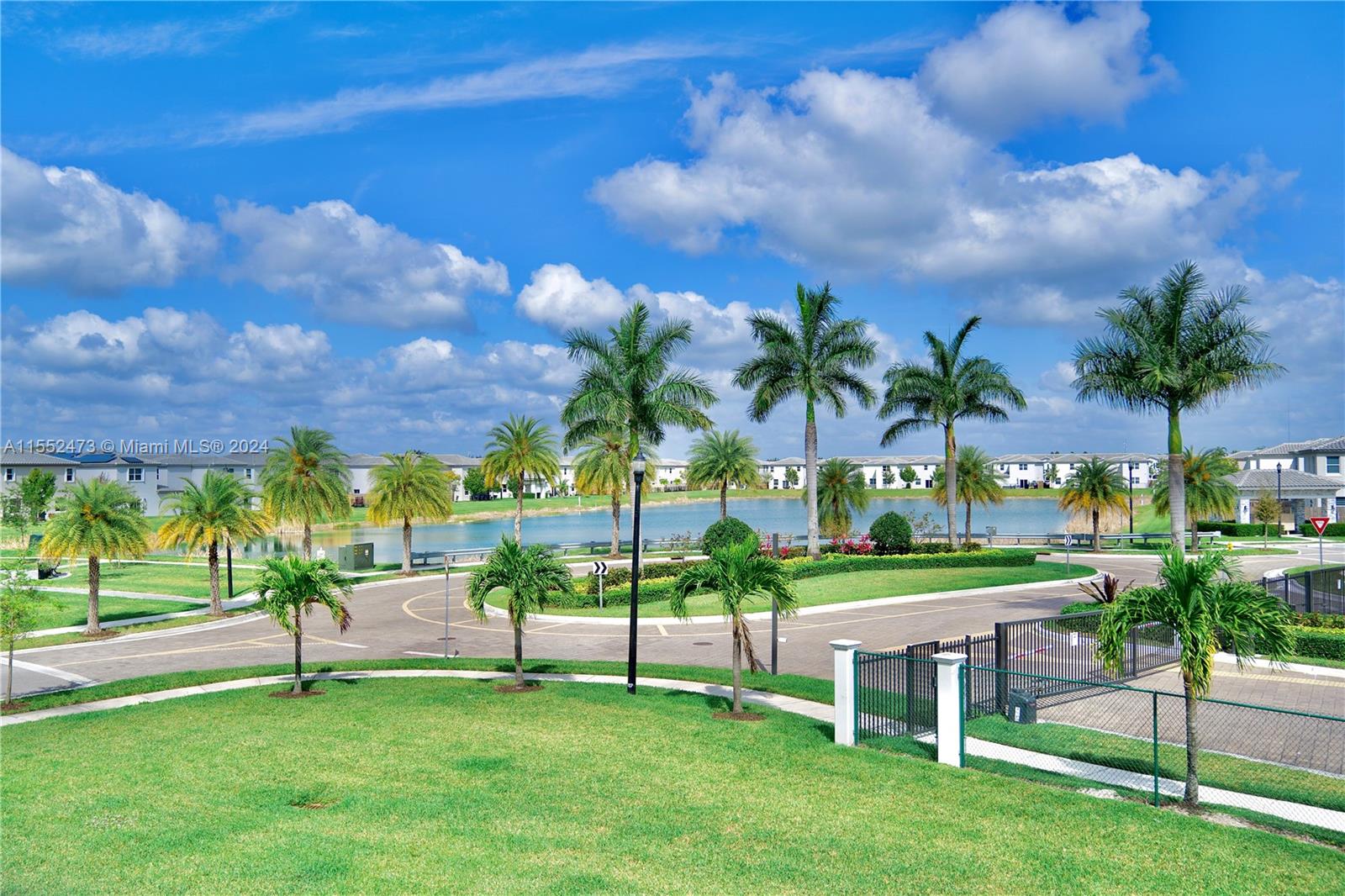 2713 SE 15th St 1509, Homestead, Florida 33035, 3 Bedrooms Bedrooms, ,2 BathroomsBathrooms,Residential,For Sale,2713 SE 15th St 1509,A11552473