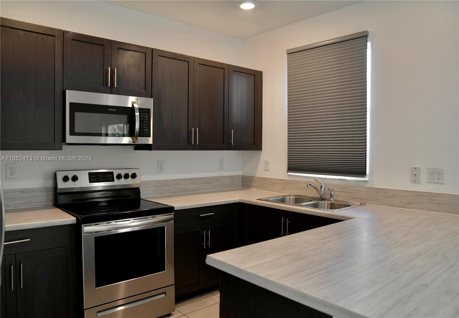 2713 SE 15th St 1509, Homestead, Florida 33035, 3 Bedrooms Bedrooms, ,2 BathroomsBathrooms,Residential,For Sale,2713 SE 15th St 1509,A11552473