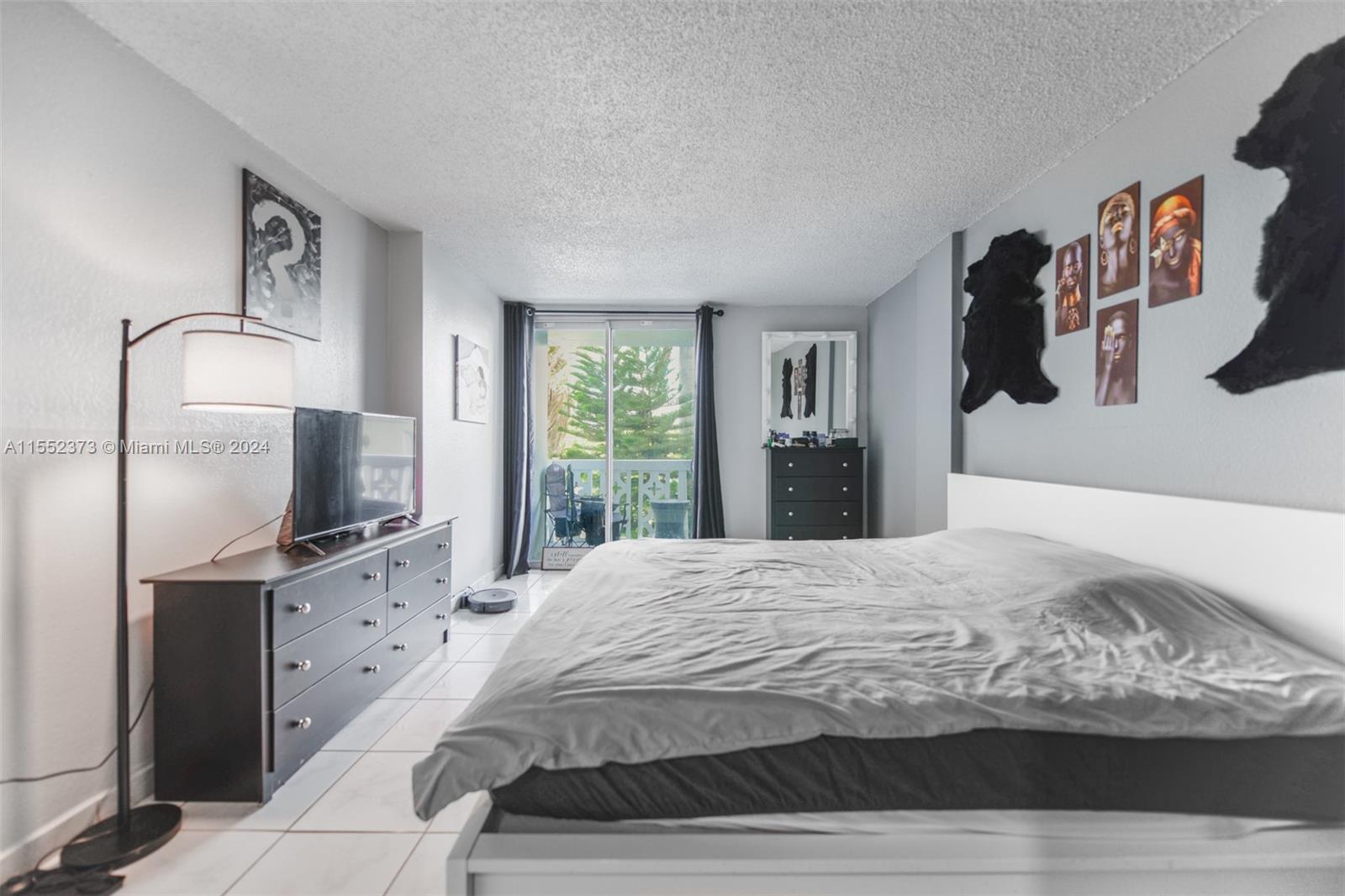 1020 Meridian Ave 212, Miami Beach, Florida 33139, 1 Bedroom Bedrooms, ,1 BathroomBathrooms,Residential,For Sale,1020 Meridian Ave 212,A11552373