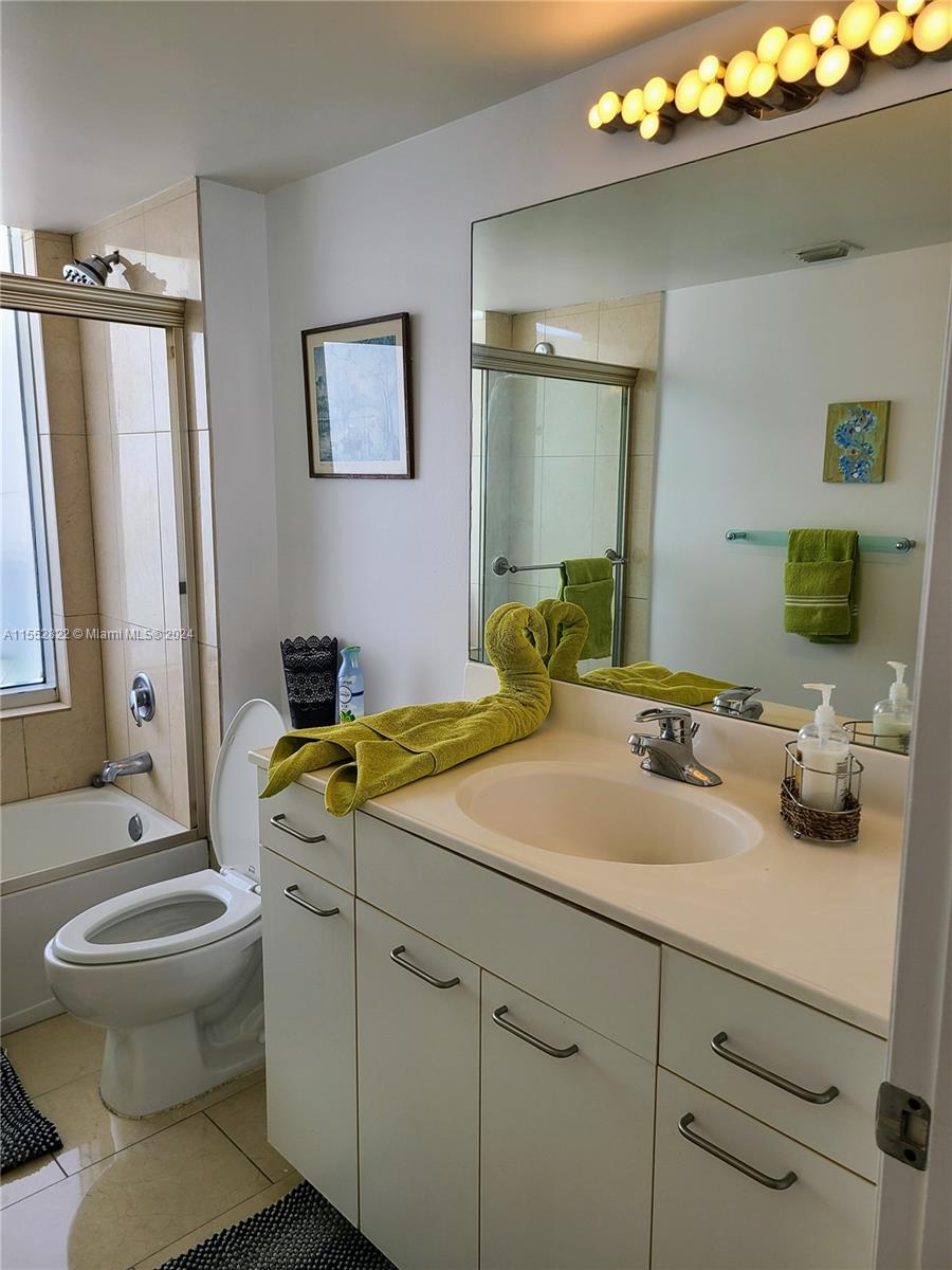 21055 Yacht Club Dr 1602, Aventura, Florida 33180, 3 Bedrooms Bedrooms, ,2 BathroomsBathrooms,Residential,For Sale,21055 Yacht Club Dr 1602,A11552822