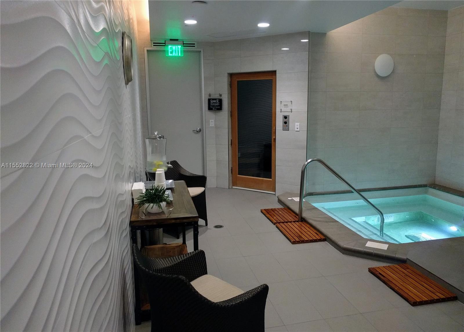 21055 Yacht Club Dr 1602, Aventura, Florida 33180, 3 Bedrooms Bedrooms, ,2 BathroomsBathrooms,Residential,For Sale,21055 Yacht Club Dr 1602,A11552822