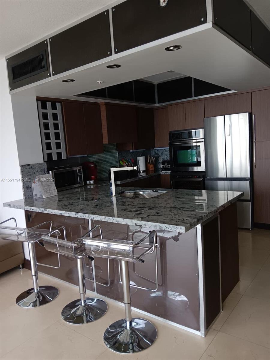 Sunny Isles Beach, Florida 33160, 2 Bedrooms Bedrooms, ,2 BathroomsBathrooms,Residentiallease,For Rent,A11551794