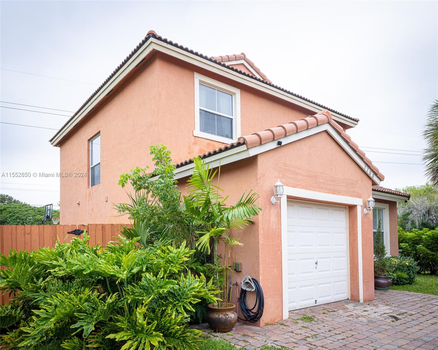 1100 SE 16th Ave, Homestead, Florida 33035, 3 Bedrooms Bedrooms, ,2 BathroomsBathrooms,Residential,For Sale,1100 SE 16th Ave,A11552850