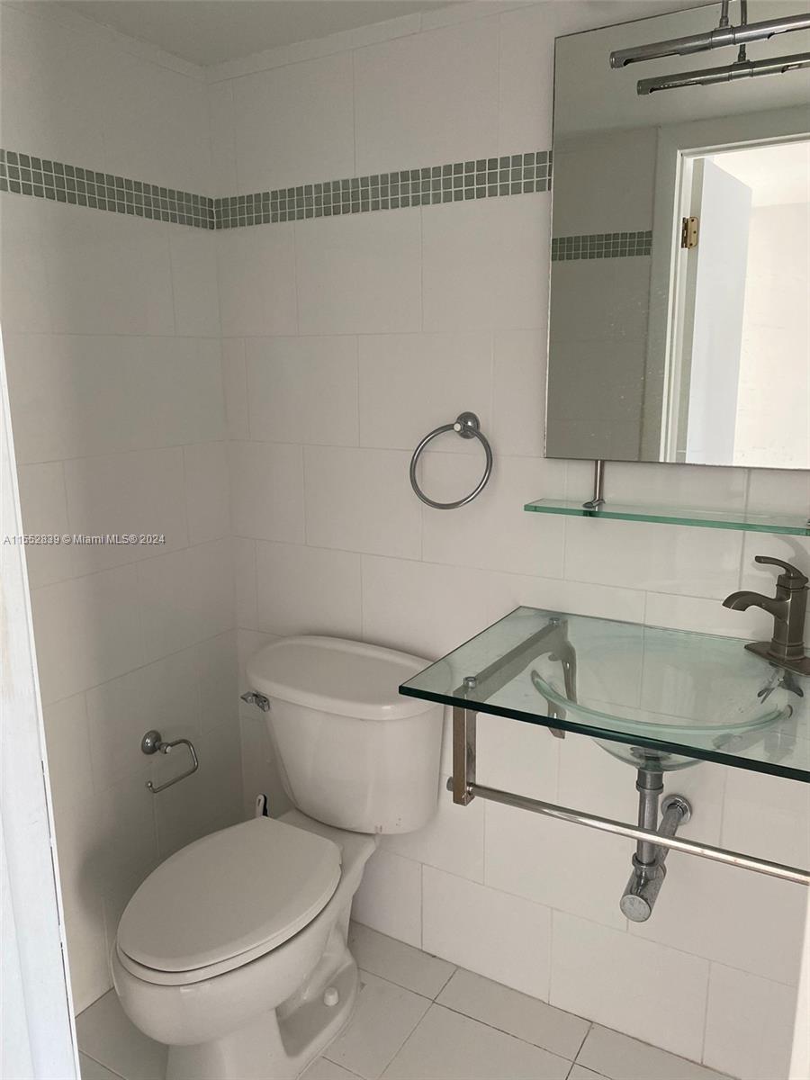 201 Jefferson Ave 3F, Miami Beach, Florida 33139, 1 Bedroom Bedrooms, ,1 BathroomBathrooms,Residentiallease,For Rent,201 Jefferson Ave 3F,A11552839